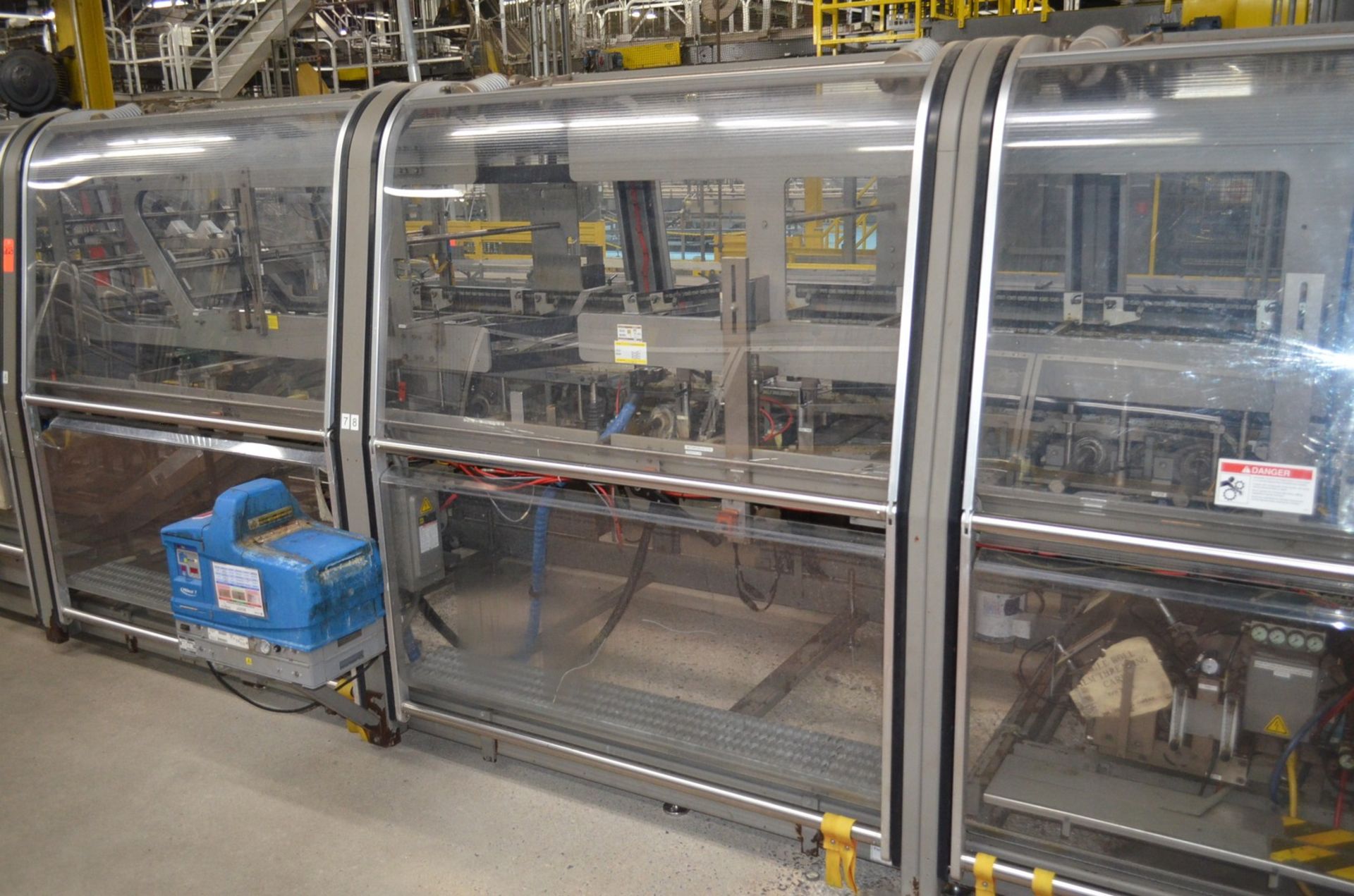 Douglas Contour Complete Stainless Steel, Inline, Tray Packer with Infeed Laner Conveyor, Gull - Image 4 of 11