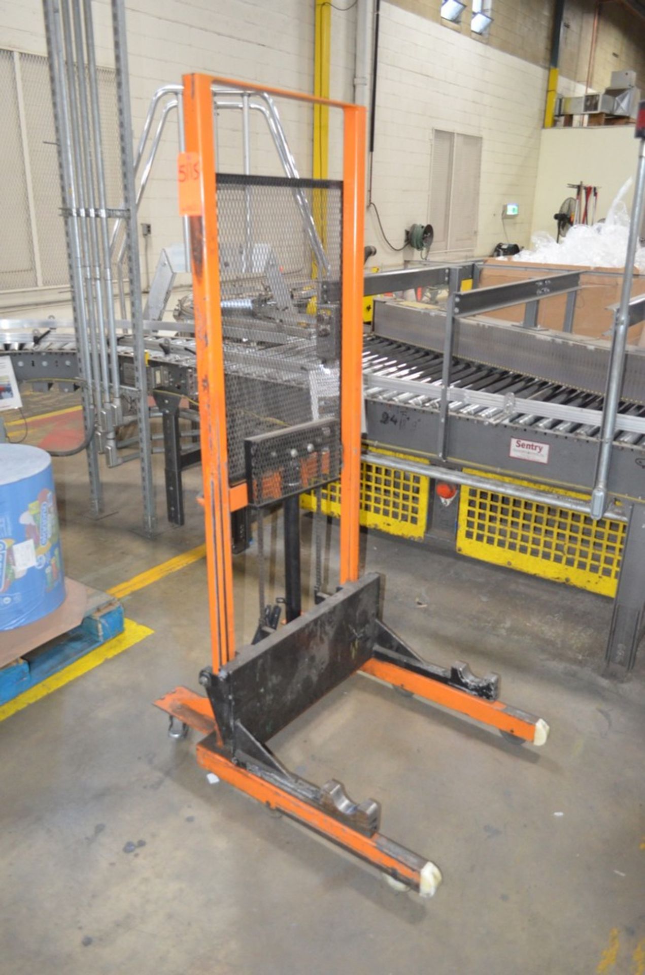 Hydraulic Lift Cart Location in Plant: 800 Milik Street, Warehouse Area