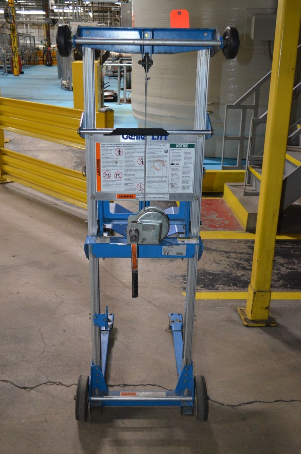 Genie GL4 500 lb Capacity Material Lift; Location in Plant: Line 1 Depalletizer Area - Image 2 of 3