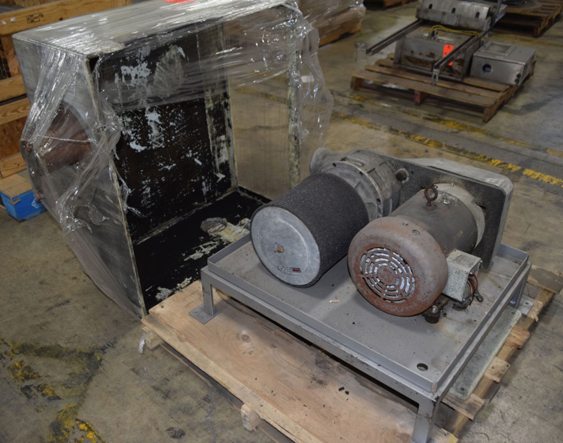 Lot - (2) Blowers. (1) Sonic Air Systems, Model Sonic 100, 10hp Motor with Enclosure, (1) Republic