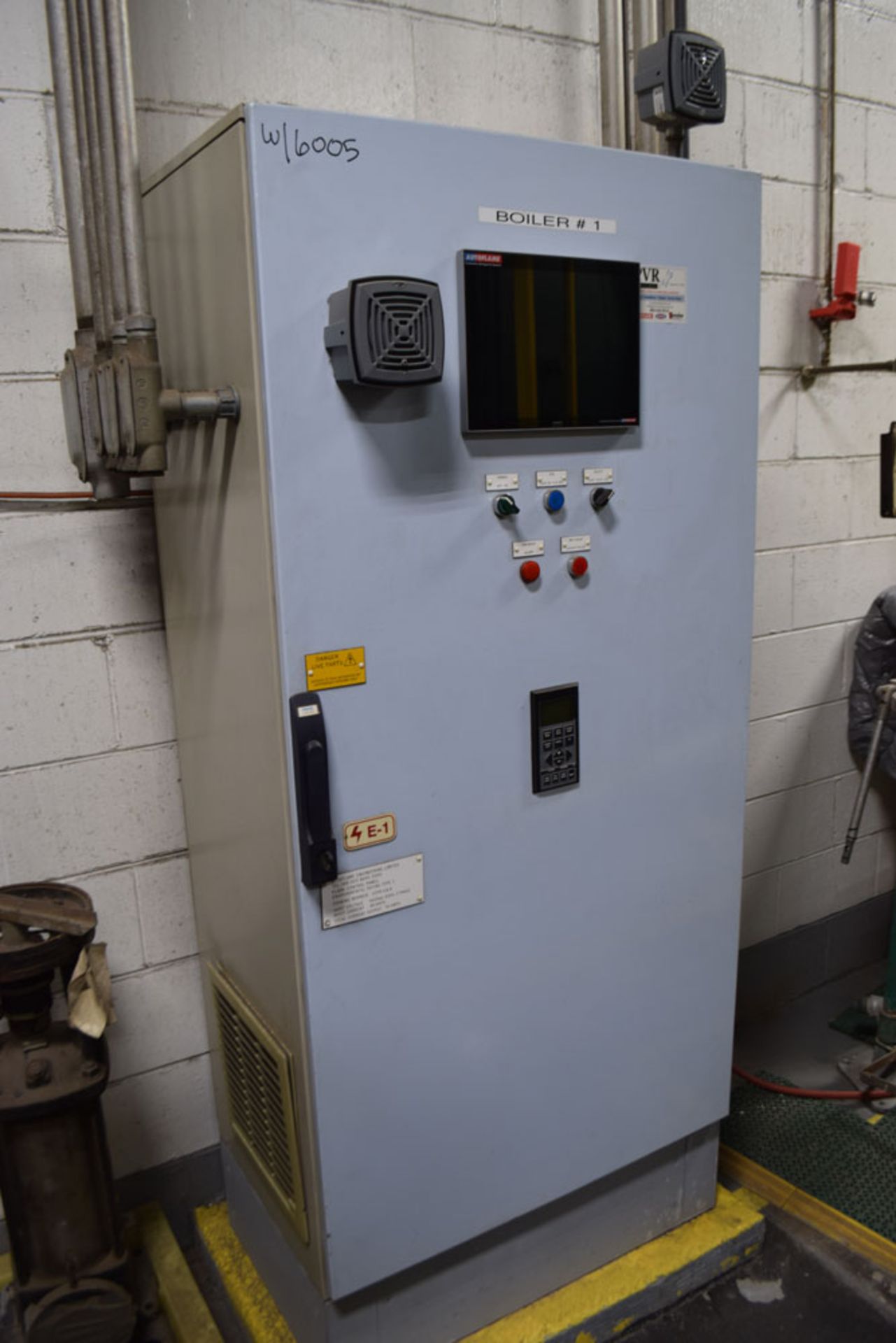 Johnson Boiler 600 HP Natural Gas Fire Tube Boiler with CBW Heat Reclamation System,; (2006) - - Image 10 of 14