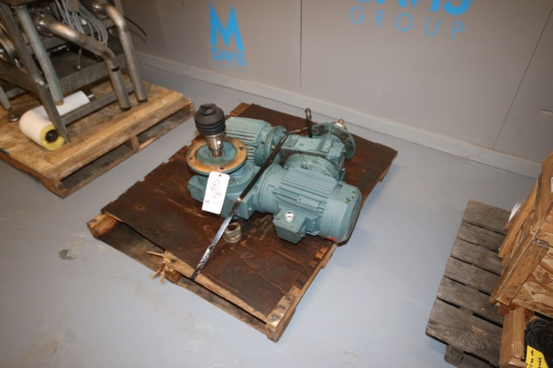 Reliance 2/1 hp Motor, Size: 180CG21F, Output RPM 48/24 (INV#77958)(Located @ the MDG Showroom -