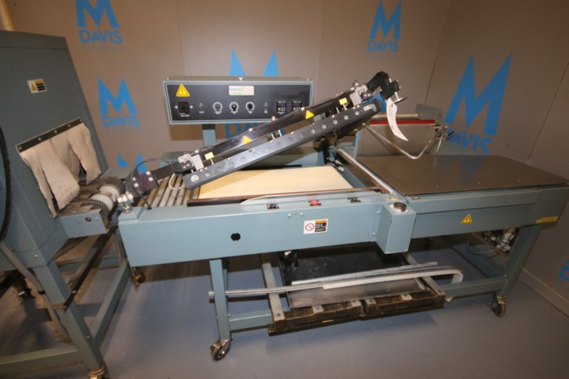 Shanklin Shrink Tunnel & L-Bar Sealer, Shrink Tunnel: M/N T6HCR, S/N T12090-01, 208 Volts, 1 - Image 9 of 16