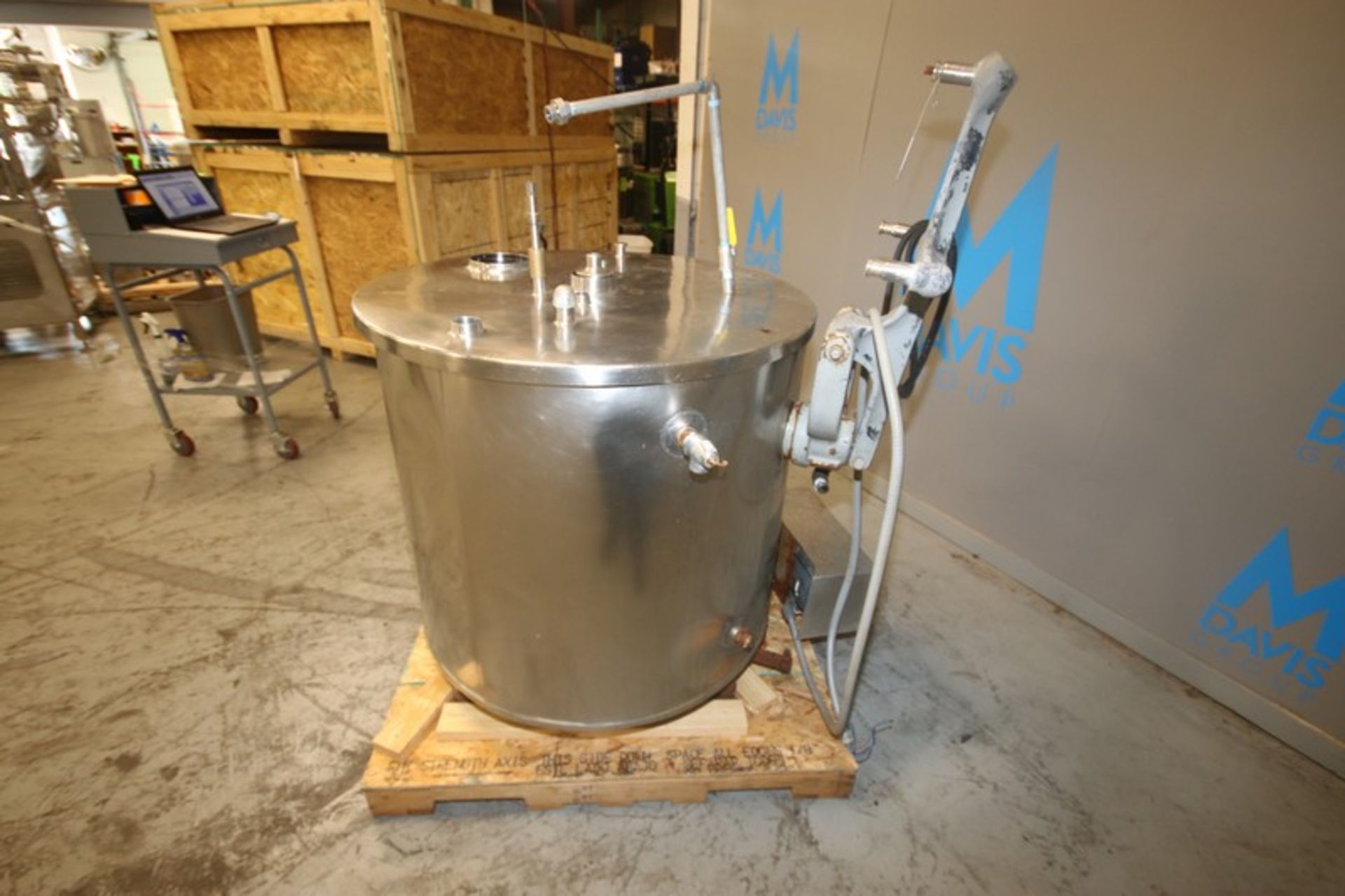 Aprox. 160 Gal. S/S Jacketed Vertical Tank, with Vertical S/S Agitation, Rear Mounted Drive - Image 4 of 14