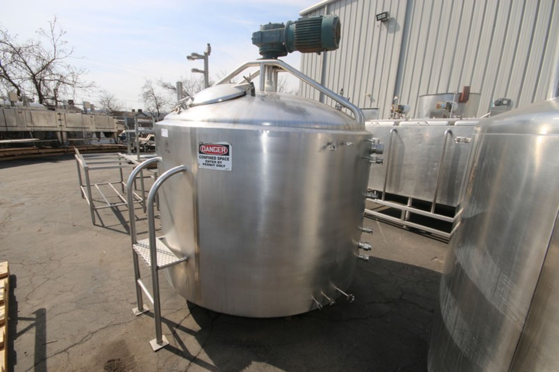 DCI 600 Gal. Dome Jacketed Processor, Dome Top/Slope Bottom, Tank Dims.: Aprox. 69" Dia. x 48" H,