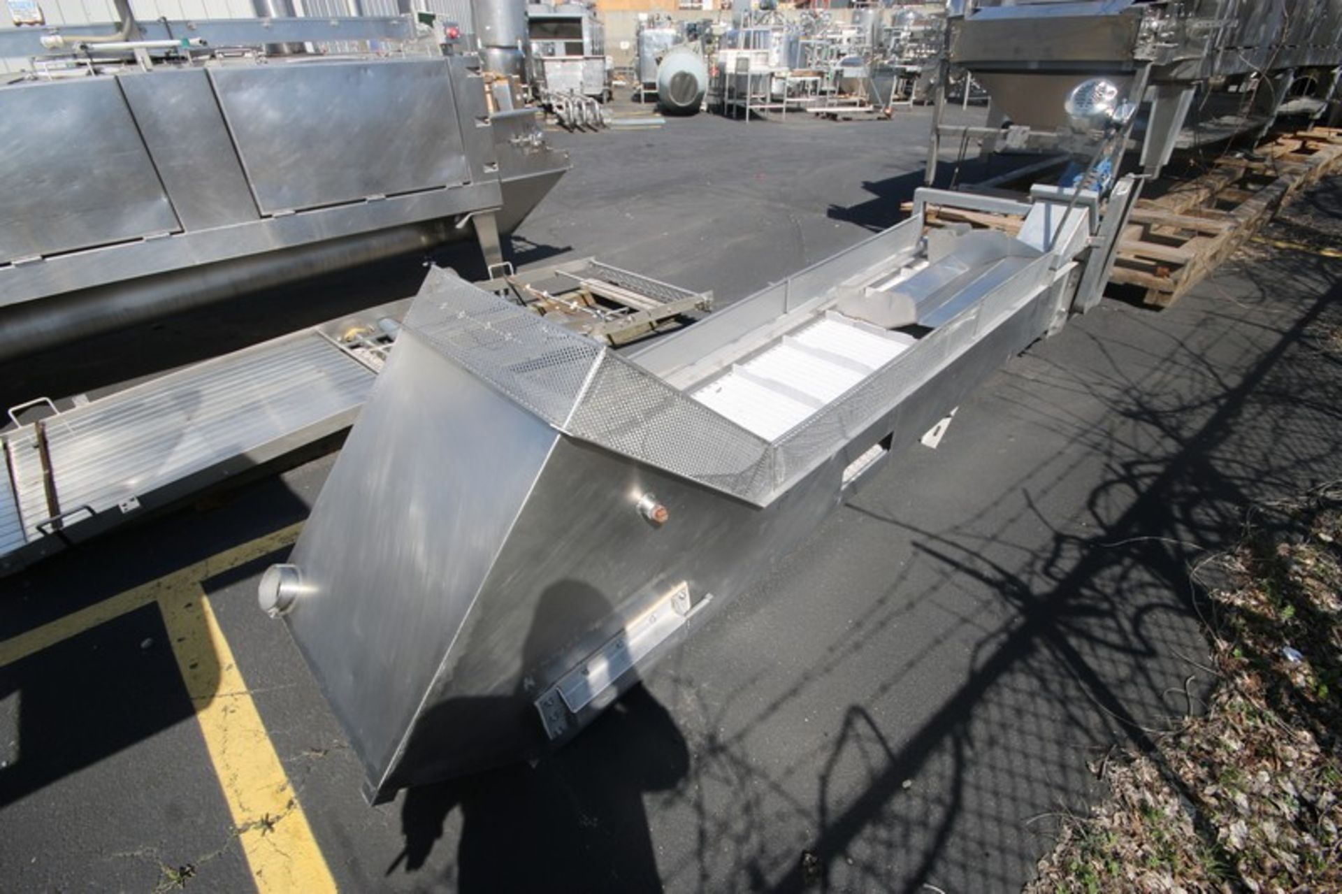 S/S Cleated Incline Conveyor,Aprox. 11' 8" L, with Aprox. 24" W Belt, Flight Spacing Aprox. 12" W, - Image 3 of 6