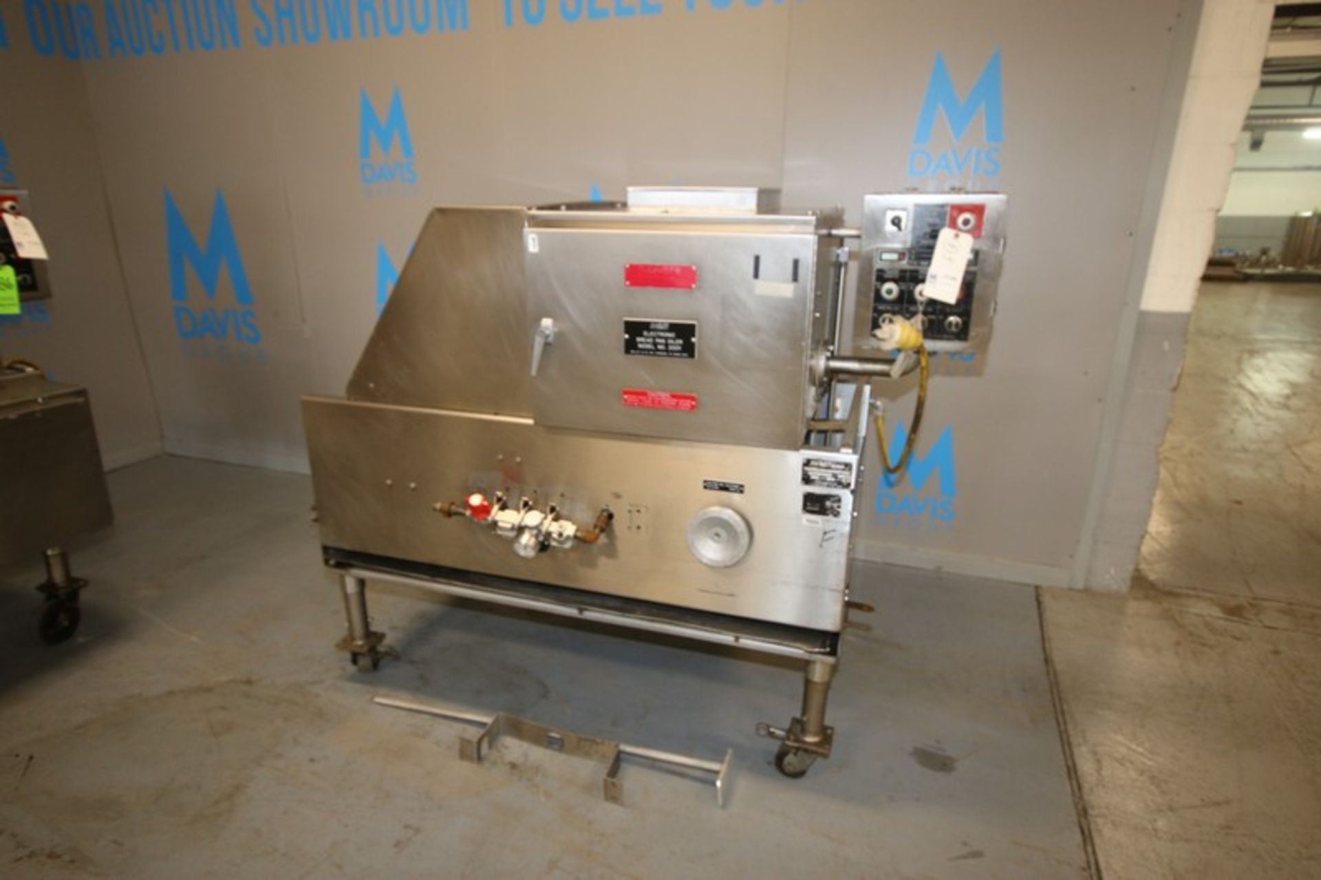 Mallet S/S Bread Pan Oiler,M/N 2001A 90085, S/N 240-456, 460 Volts, 3 Phase (INV#77740)(Located @