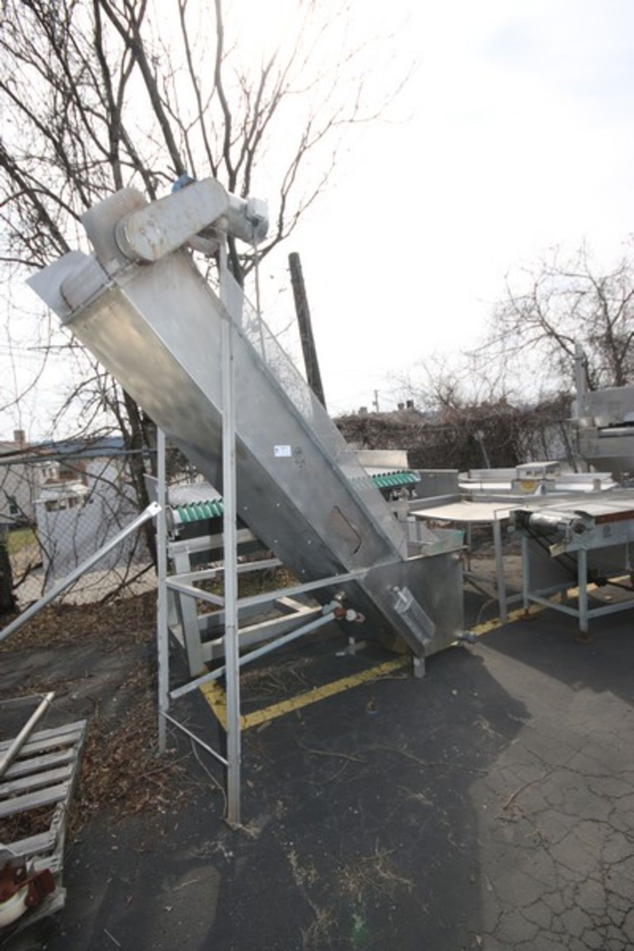 S/S Incline Cleated Conveyor,with S/S Clad Drive, Floor to Top of Conveyor Aprox. 7'3" H, Overall - Image 2 of 6