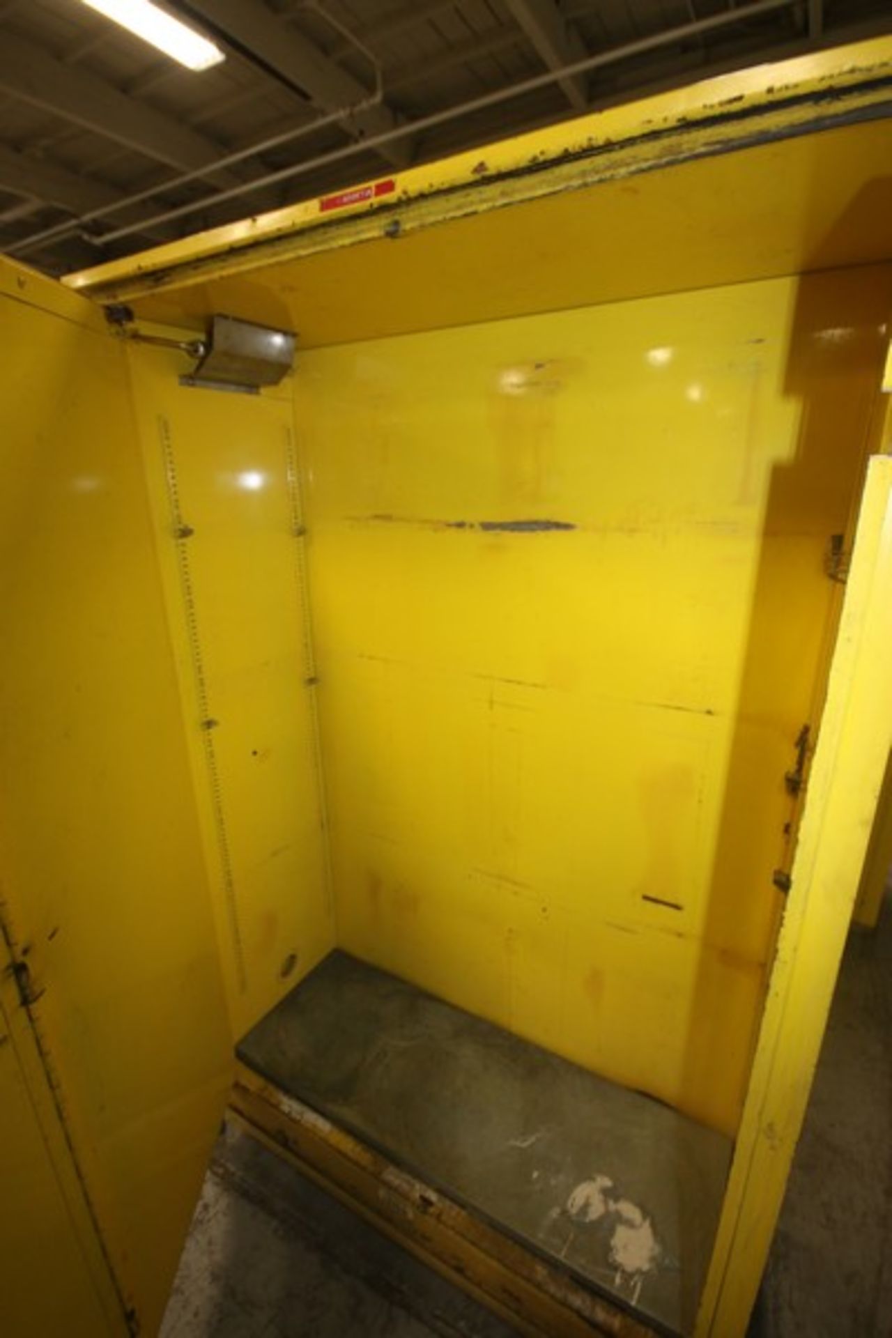 A & A 45 Gallons Double Door Storage Cabinet, - Image 4 of 6