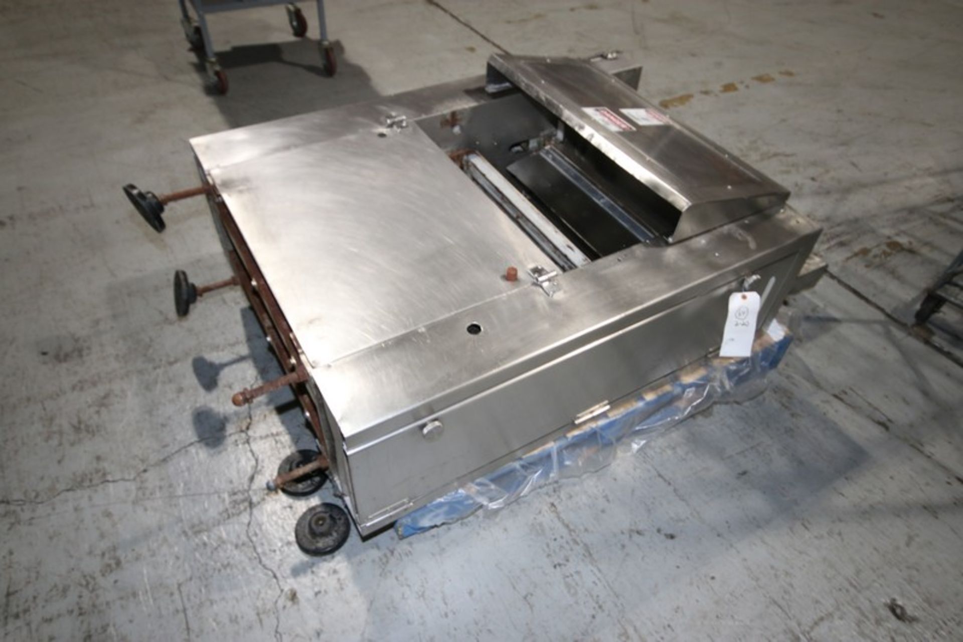 Moline 23-1/2" W S/S Guillotine, with Aprox.24-1/2" L x 8-1/2" W Cutting Table, Mounted on S/S Frame - Image 3 of 7