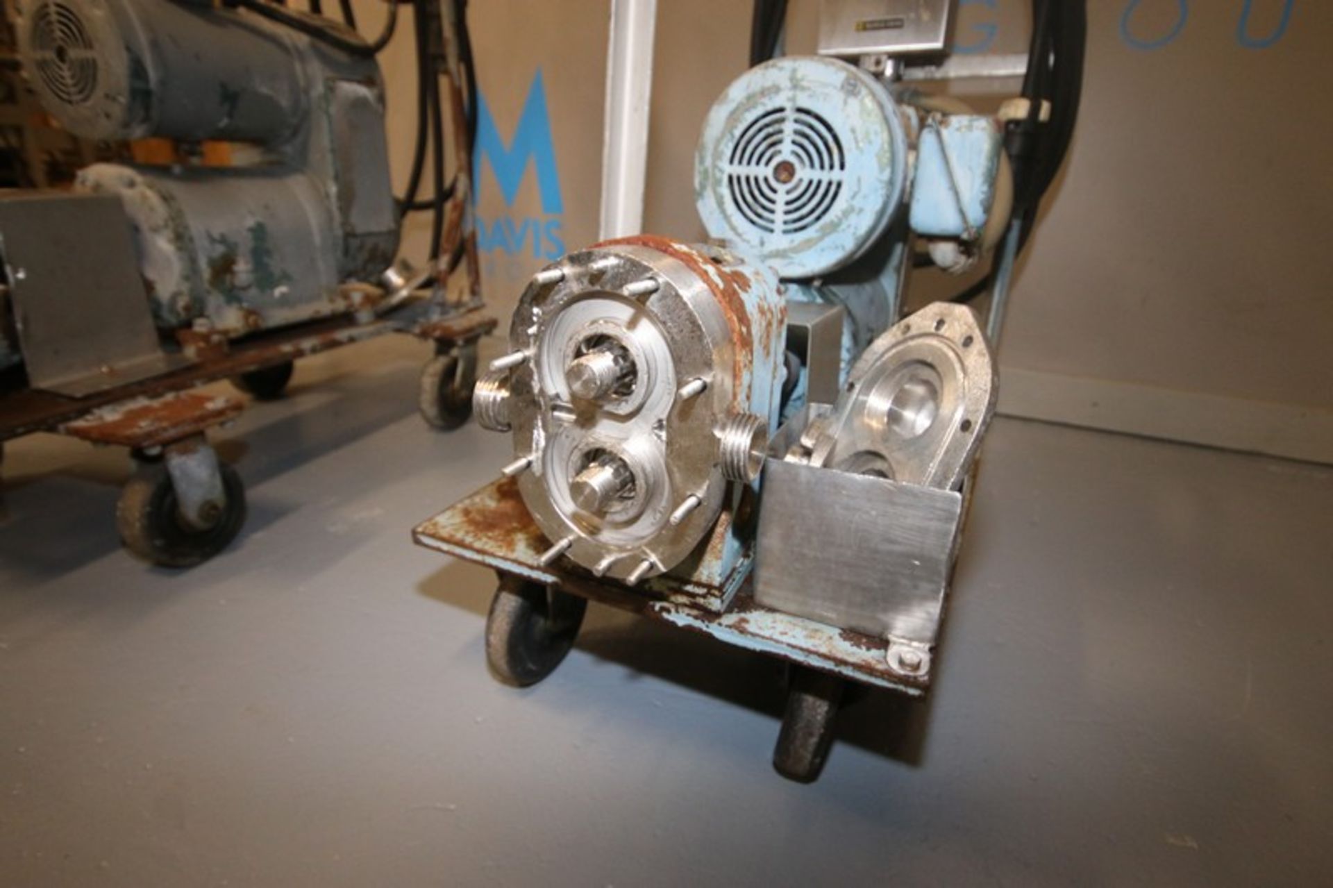 Waukesha 1/2 hp Positive Displacement Pump,Size 3, S/N D078527 SS, with Aprox. 1" Thread Type - Image 3 of 8