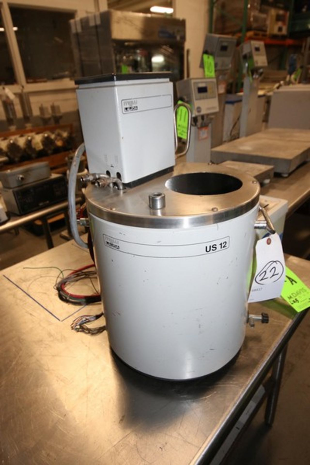 MGW Laida Water Bath, Type USH12, SN J08001FN,230V, Includes R400 Controller (NOTE: Missing Top