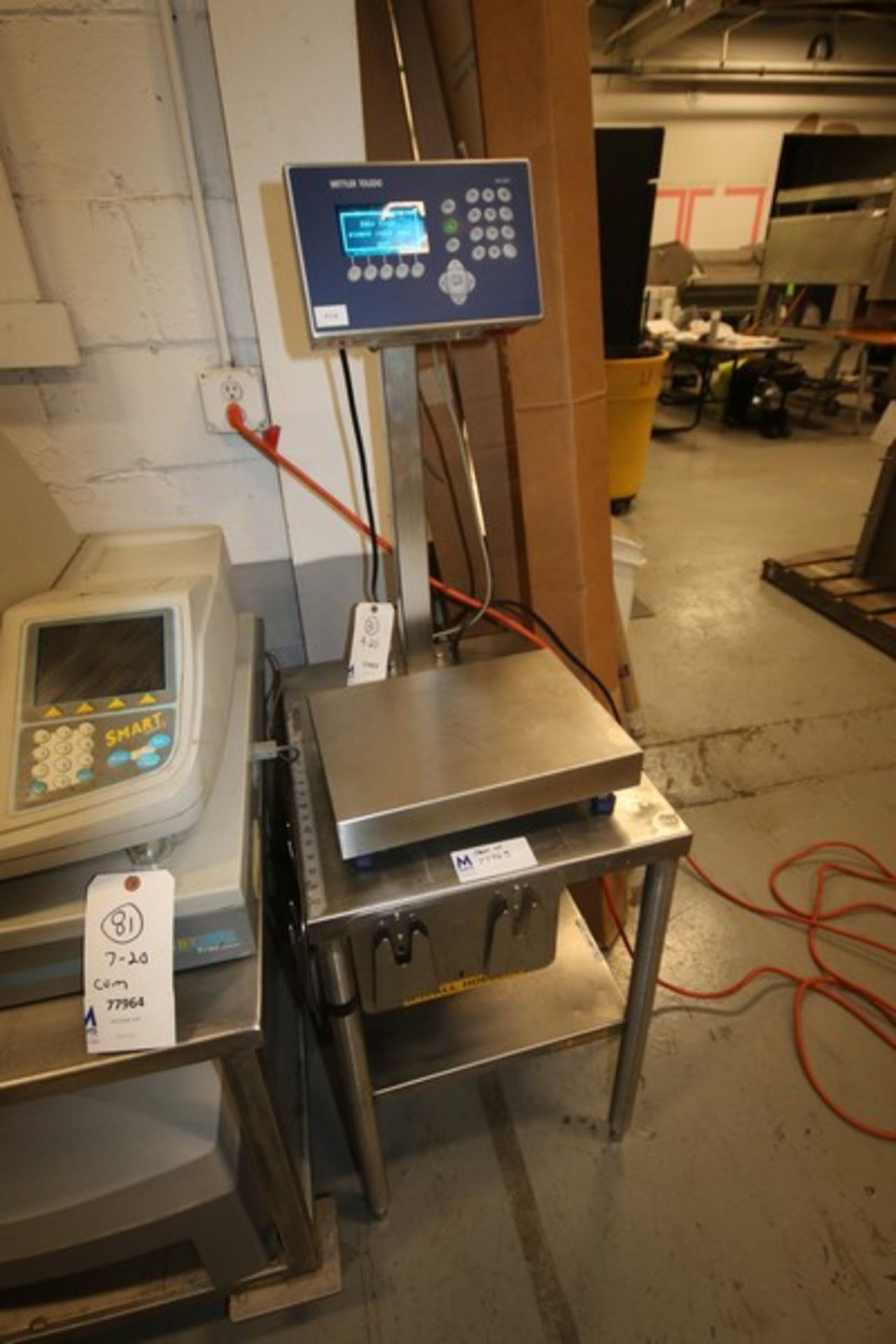 Mettler Toledo Digital S/S Platform Scale,M/N IND560, with Aprox. 12" L x 16" W S/S Platform,