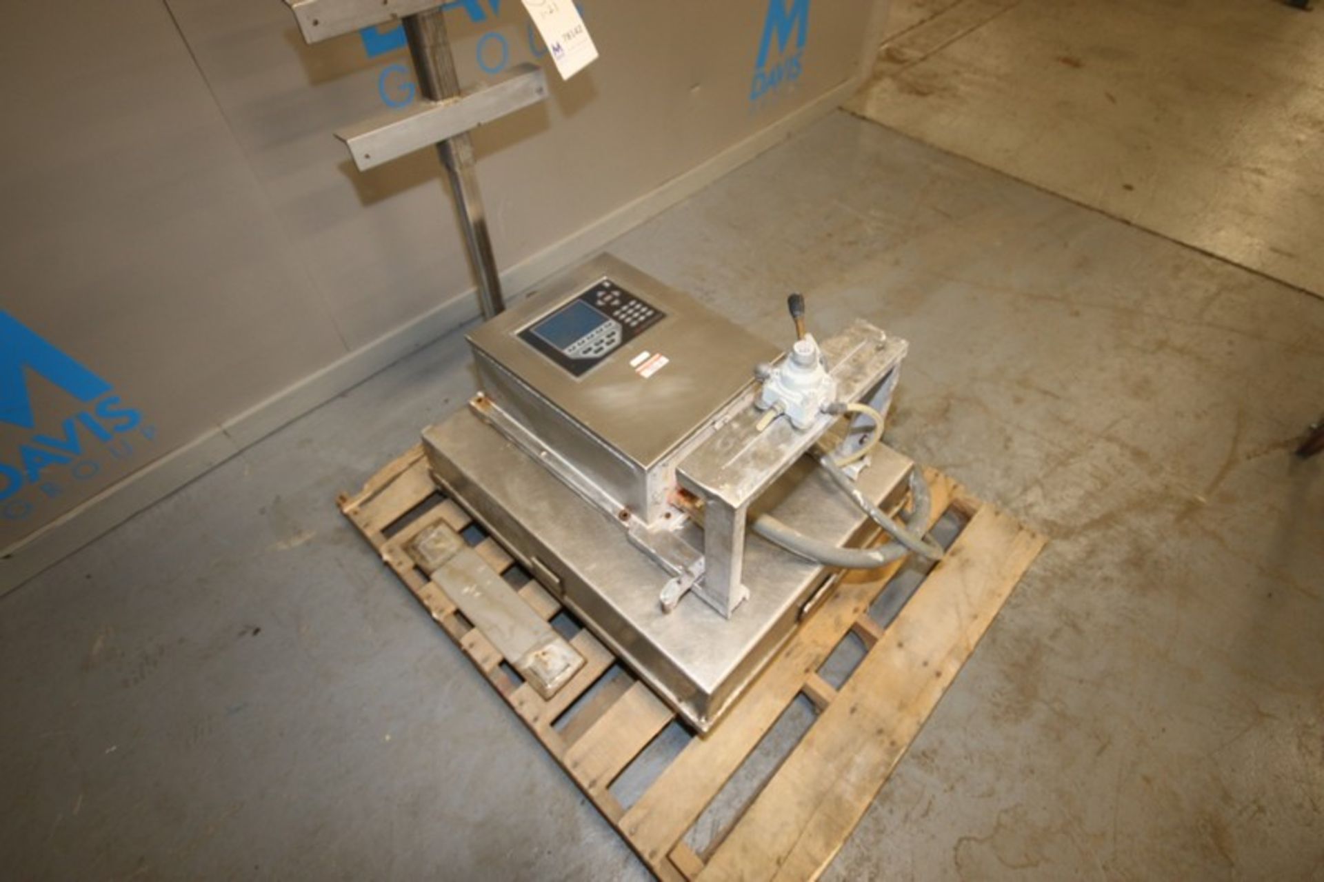 ESP Digital S/S Platform Scale,with Aprox. 30" L x 24" W S/S Platform, Mounted on S/S Frame, with - Image 3 of 4