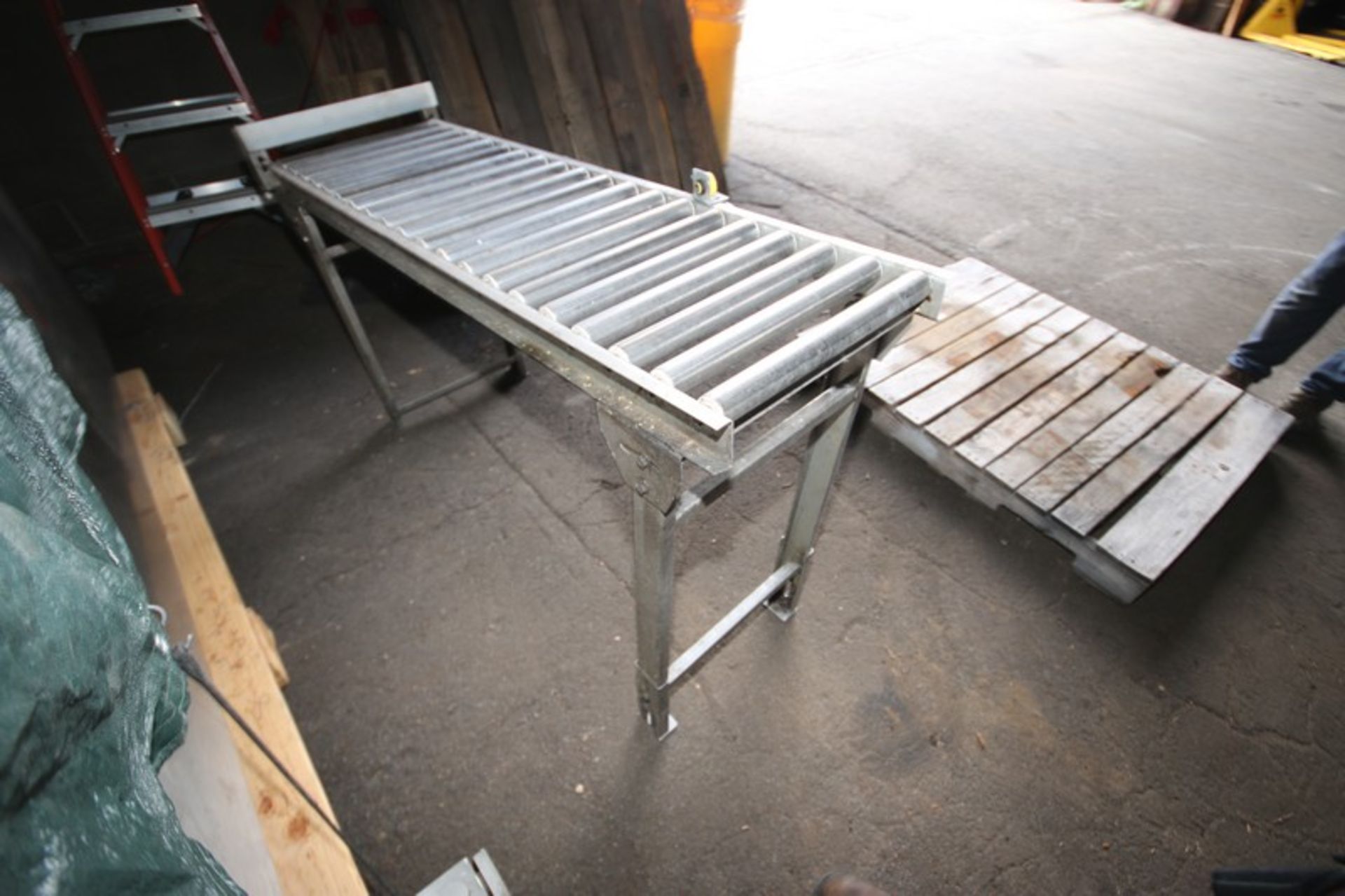 Skate Conveyor Section,Overall Dims.: Aprox. 5' L x 16" W x 33" H (INV#78054)(Located @ the MDG