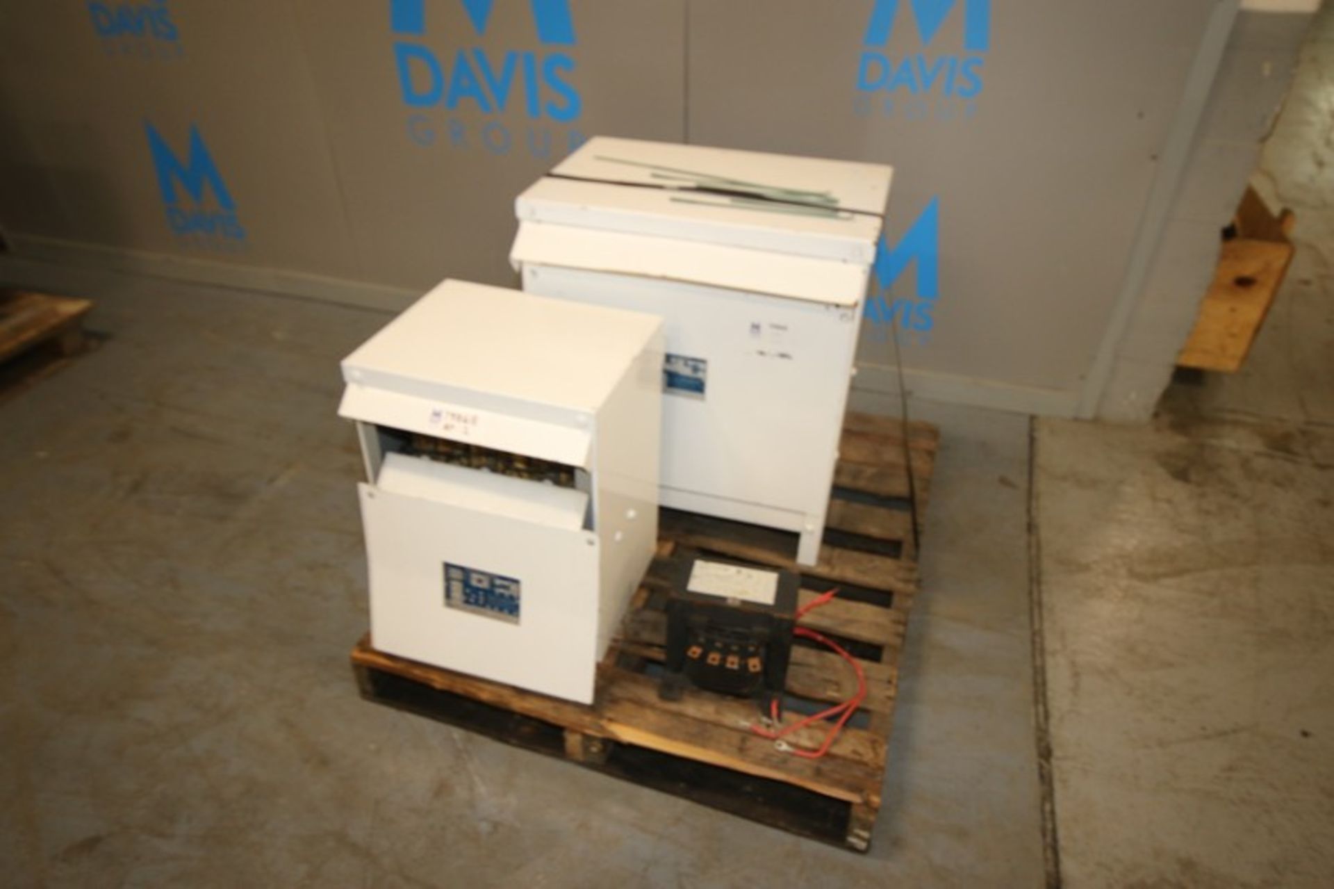 (2) GS Hevi-Duty Transformers,S/N 201910 & E, KVA 7.5 & 51(INV#79868)(Located @ the MDG Auction - Image 2 of 7