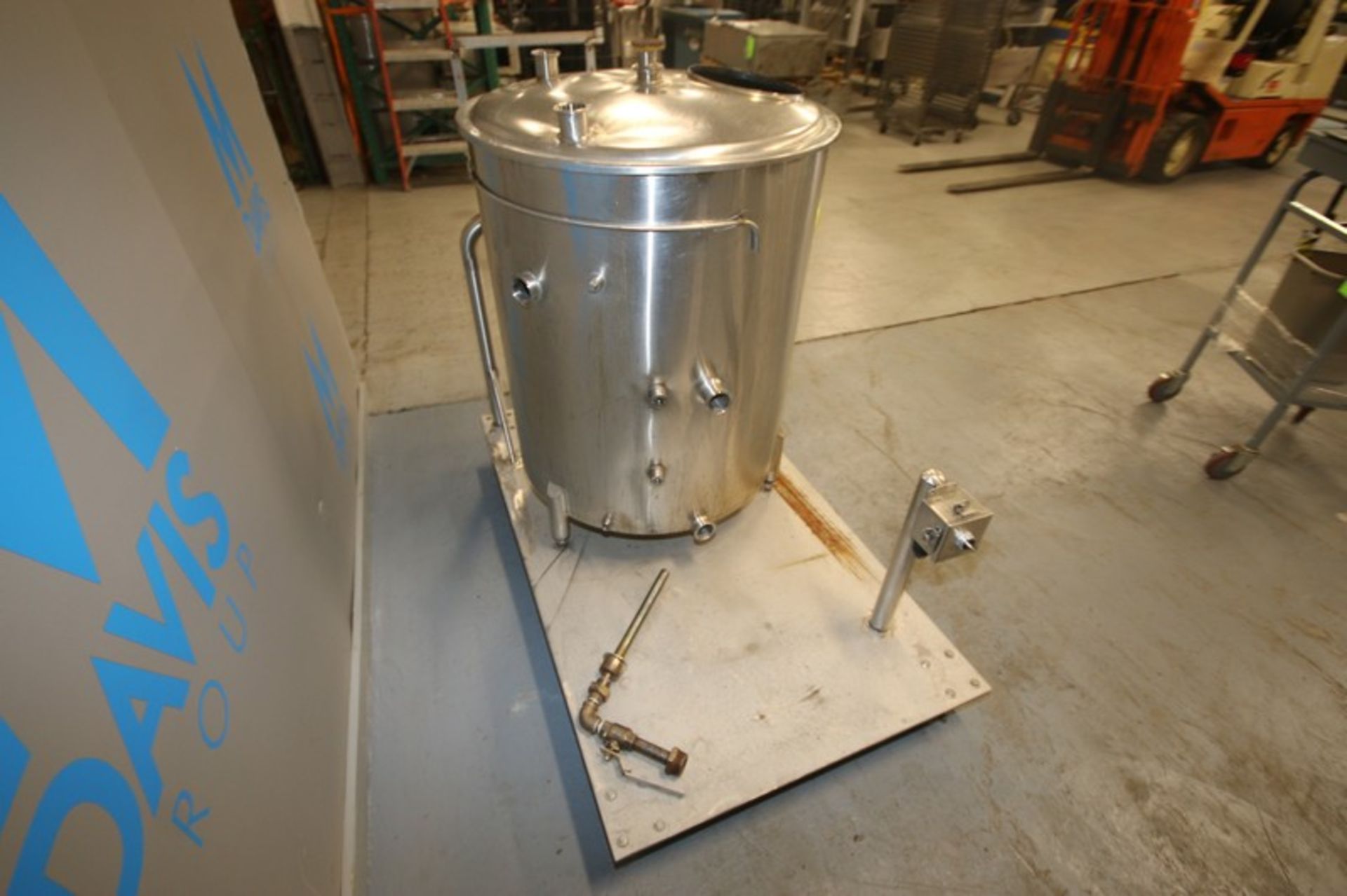 Aprox. 100 Gal. S/S Single Wall Tank,Internal Tank Dims.: Aprox. 35" H x 29" Dia., with CIP Spray - Image 6 of 6