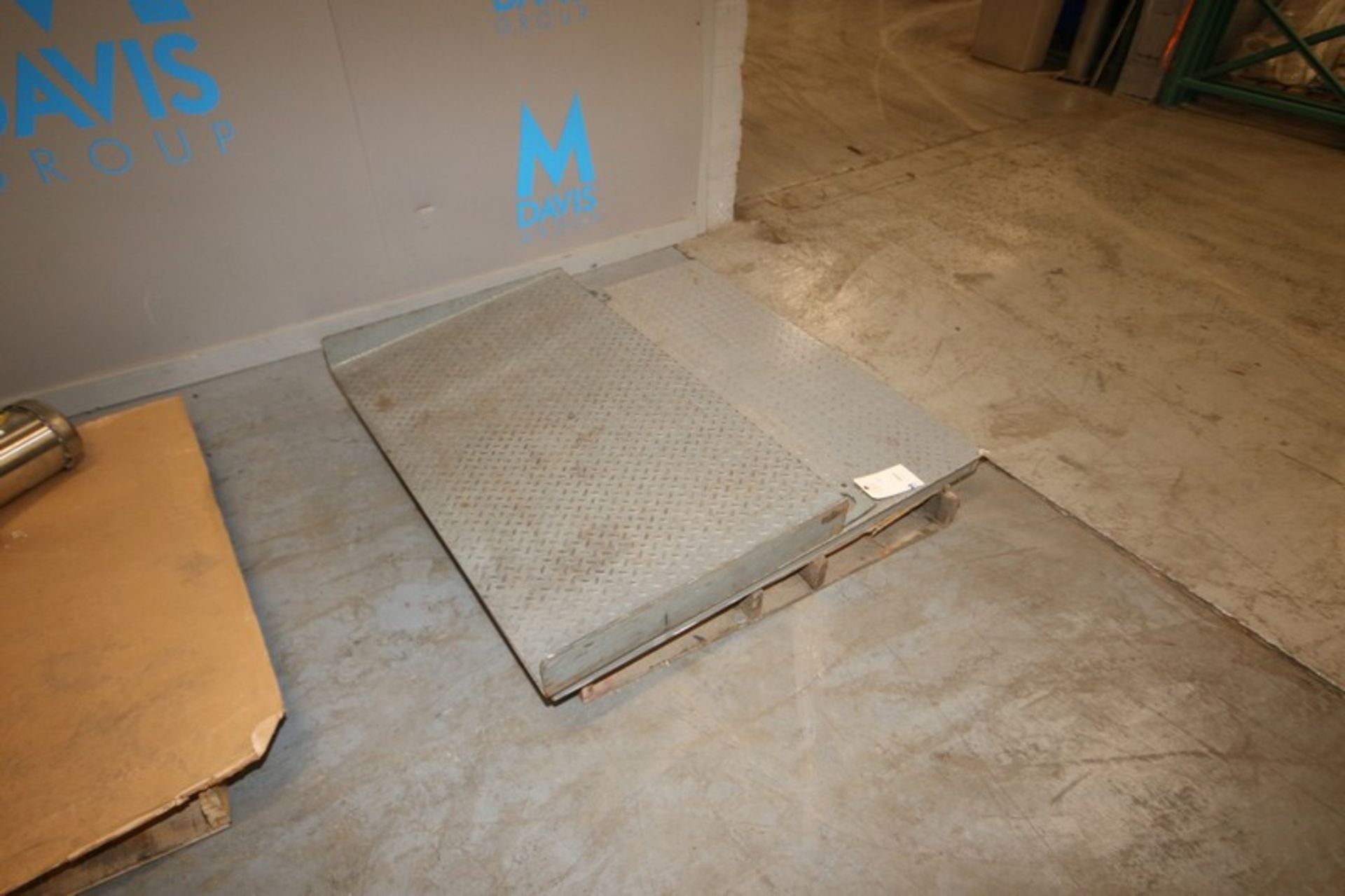 Scale Platform with Ramp,Platform Overall Dims.: Aprox. 48" L x 48" W (Note: Read-out not - Image 3 of 4