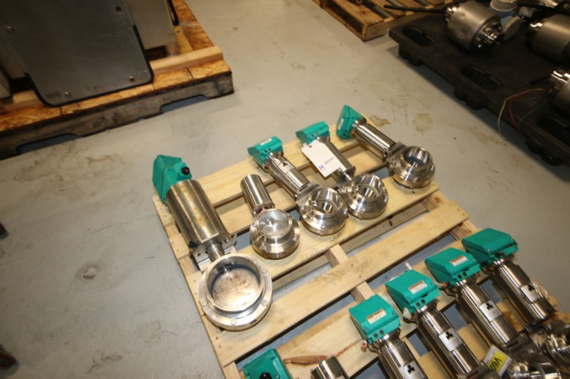 (11) S/S Butterfly Valves,Including (6) Aprox. 3" Clamp Type, (4) Aprox. 4" Clamp Type, & (1) 6" - Image 4 of 6