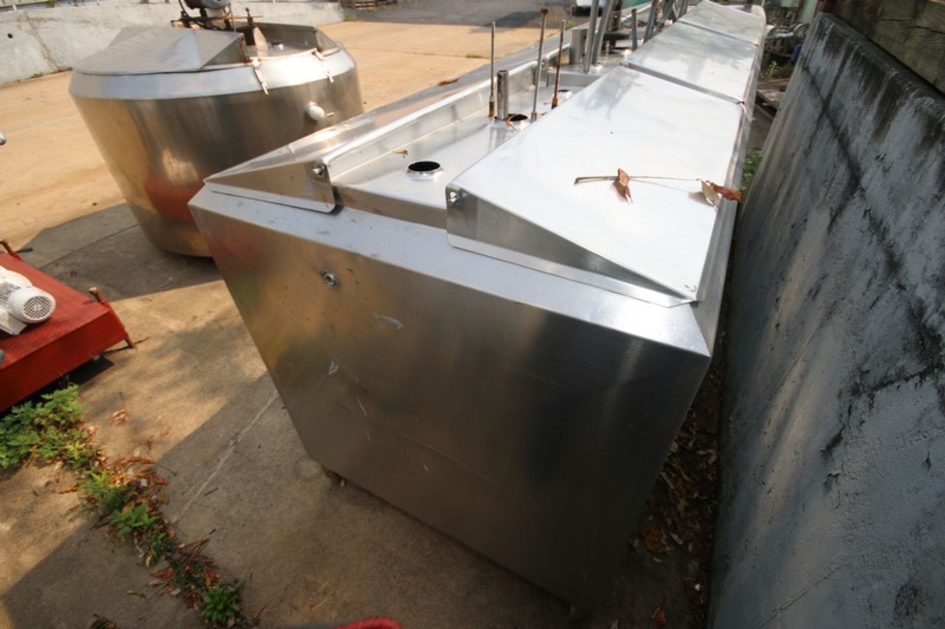 3 Compartment @ Aprox. 50 Gallon, S/S InsulatedFlavor Tank, with Lids, Includes Agitator Shafts, 1. - Image 4 of 8