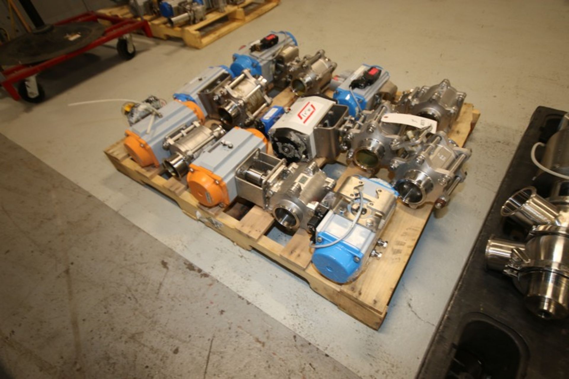 Lot of (7) Jamesbury, Control Link & Flow Tech 3" Air Actuated S/S Ball Valves, Clamp Type (INV# - Image 2 of 5