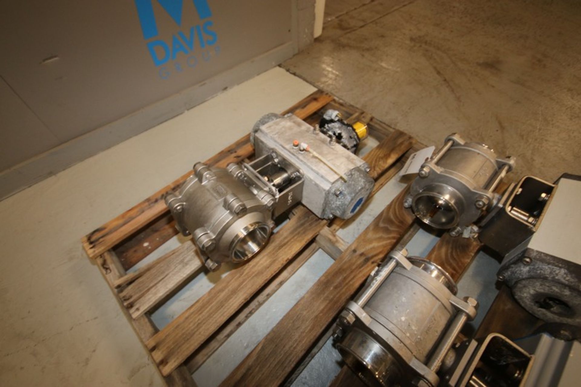 (3) S/S Actuated Ball Valves,with Aprox. 4" Clamp Type S/S Inlet/Outlet, with Top Mounted - Image 4 of 8
