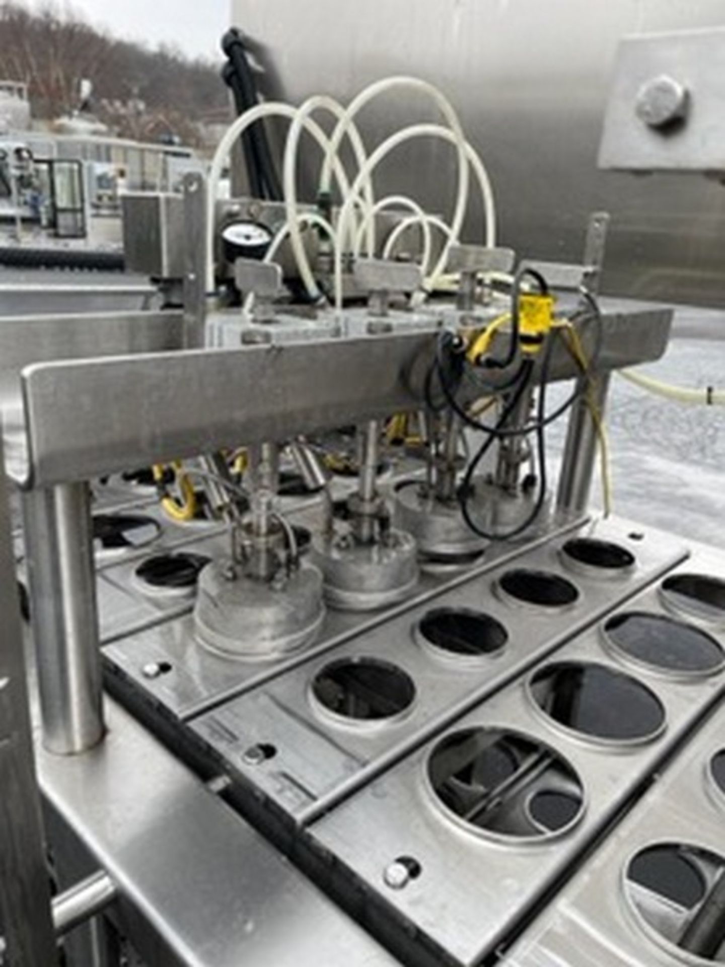 Osgood 4-Lane In-Line S/S Cup Filler,M/N 4800-E, S/N 351-840, Set Up with 3-5/8" W On-Board Change - Image 7 of 18