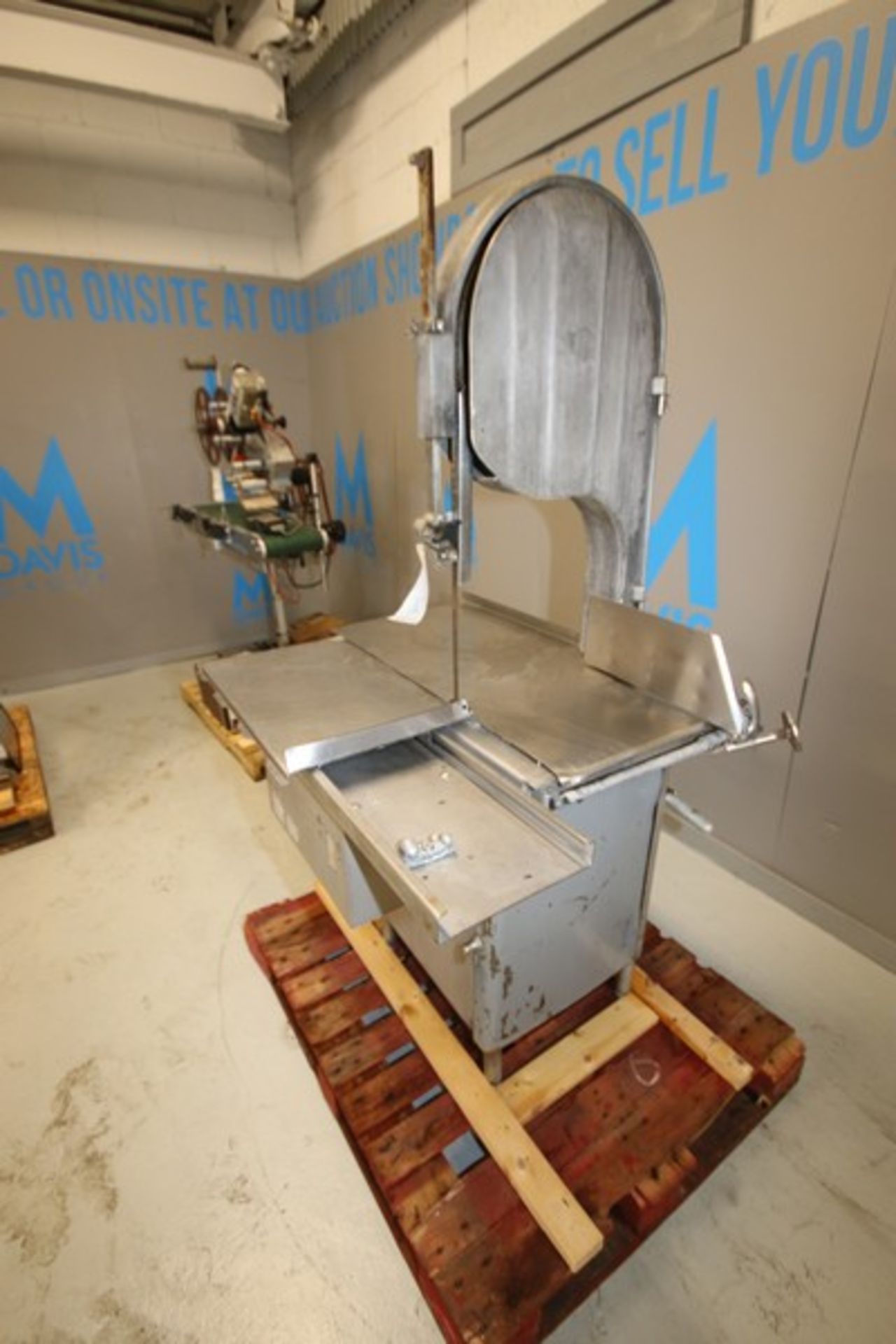 S/S Vertical Band Saw,with Aprox. 38" L x 33" W S/S Product Table, with Sliding Section, with - Image 4 of 8