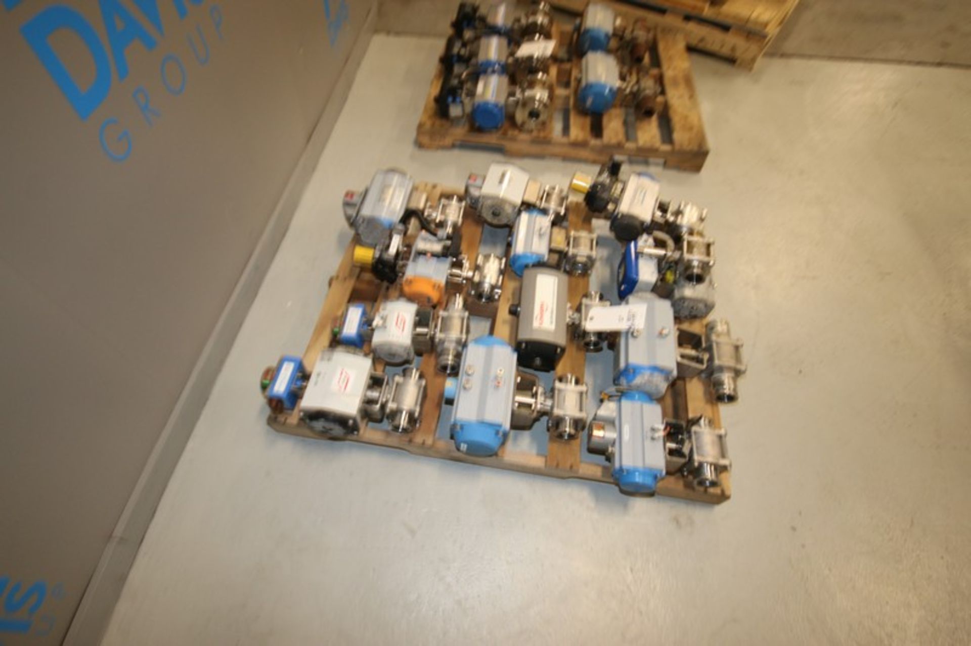 Lot of (12) Jamesbury, Unitorq & Flowserv 2" Air Actuated S/S Ball Valves, Clamp Type (INV#80577)( - Image 3 of 5