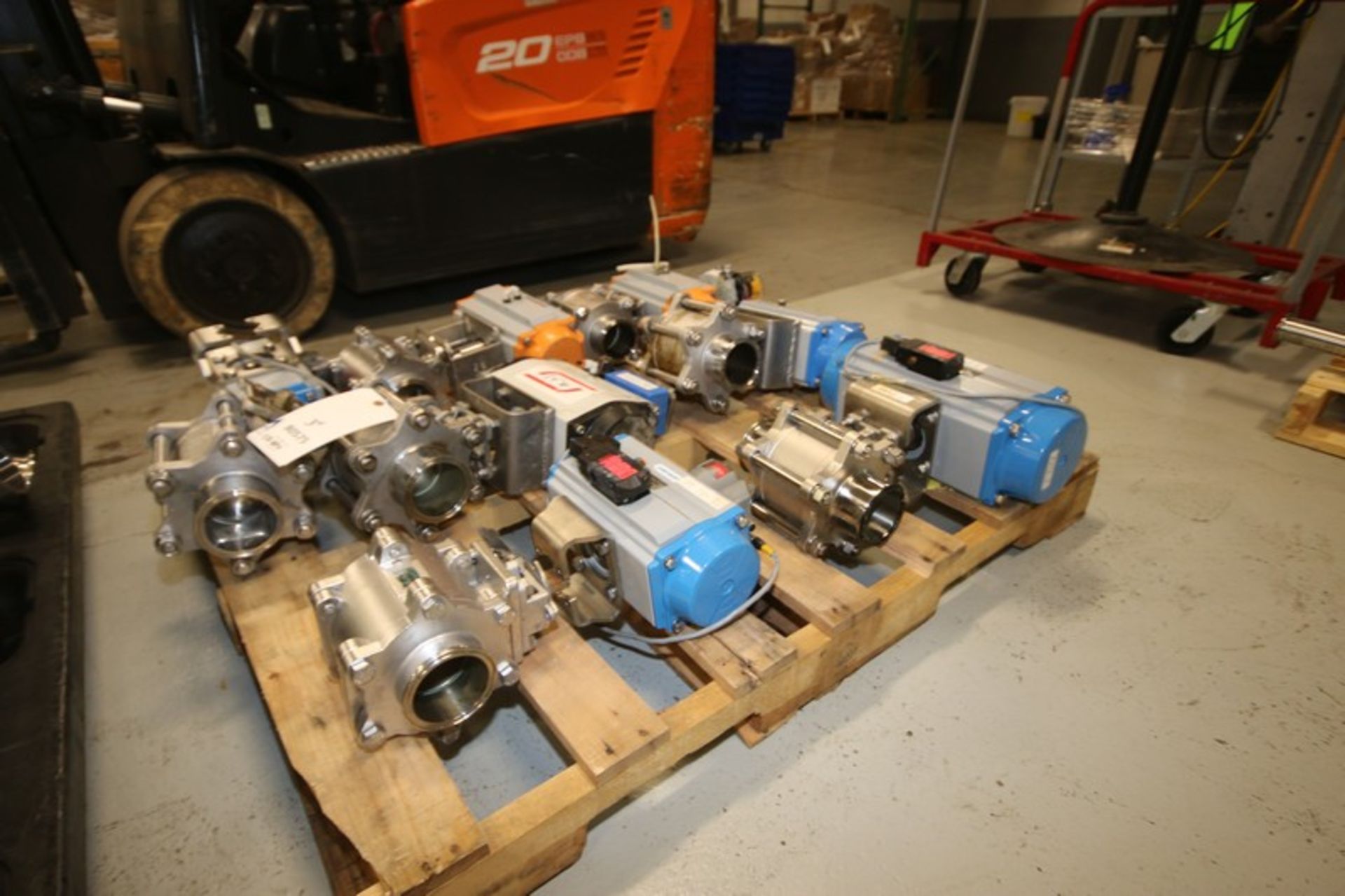 Lot of (7) Jamesbury, Control Link & Flow Tech 3" Air Actuated S/S Ball Valves, Clamp Type (INV# - Image 3 of 5
