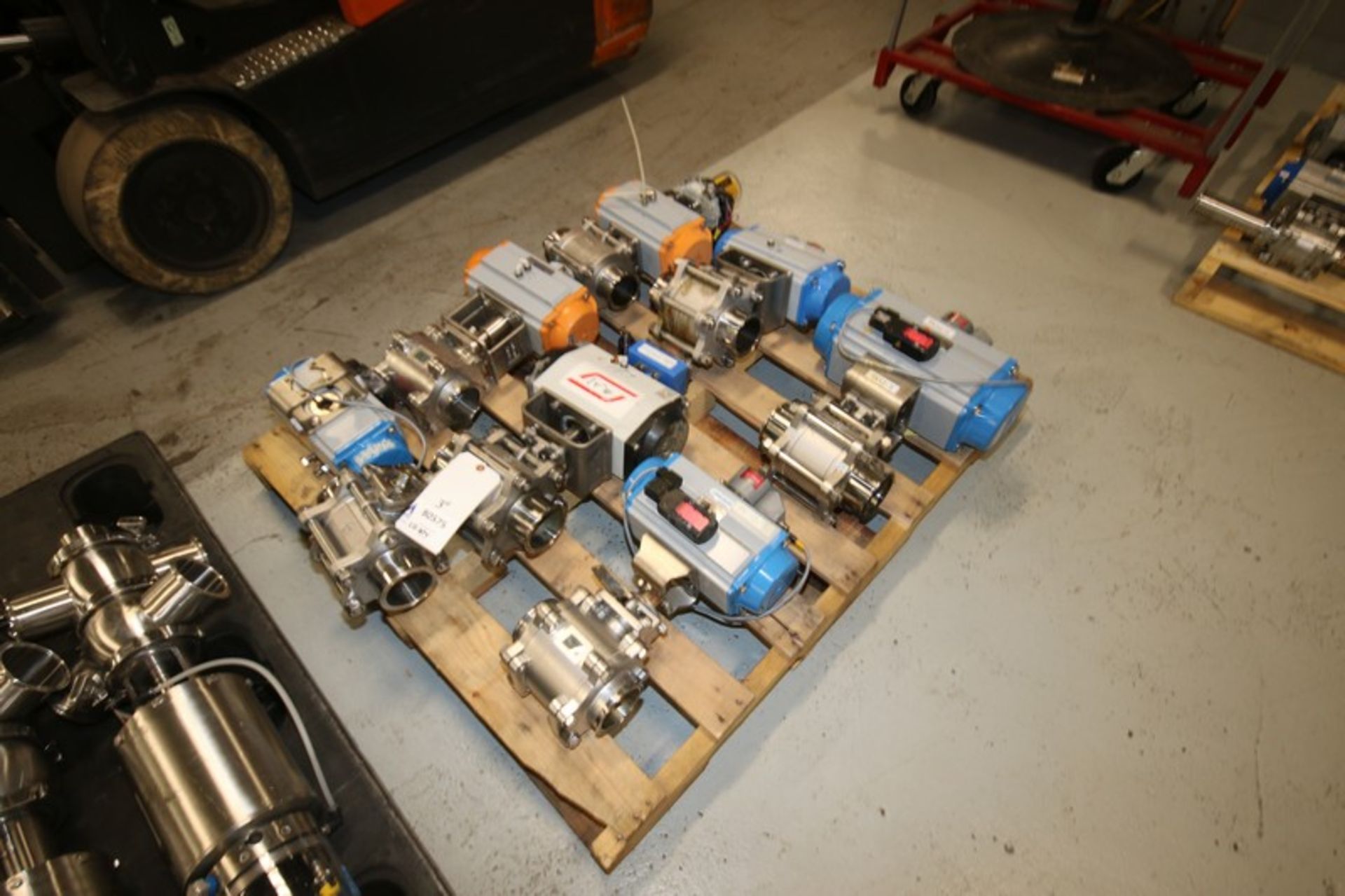 Lot of (7) Jamesbury, Control Link & Flow Tech 3" Air Actuated S/S Ball Valves, Clamp Type (INV# - Image 4 of 5