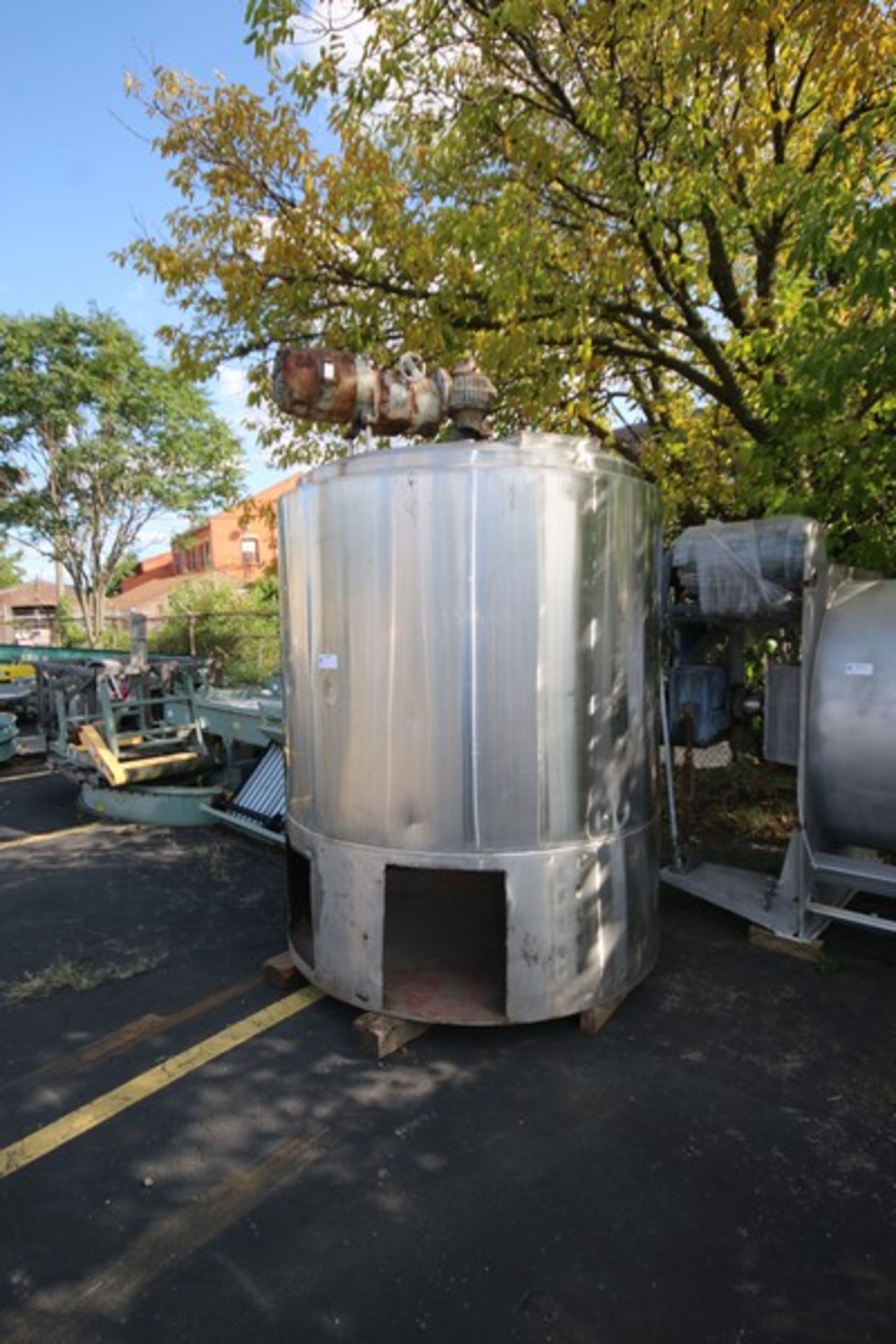 Sani Tank approximately 600 gallon capacity enclosed top , dish bottom jacketed processor with