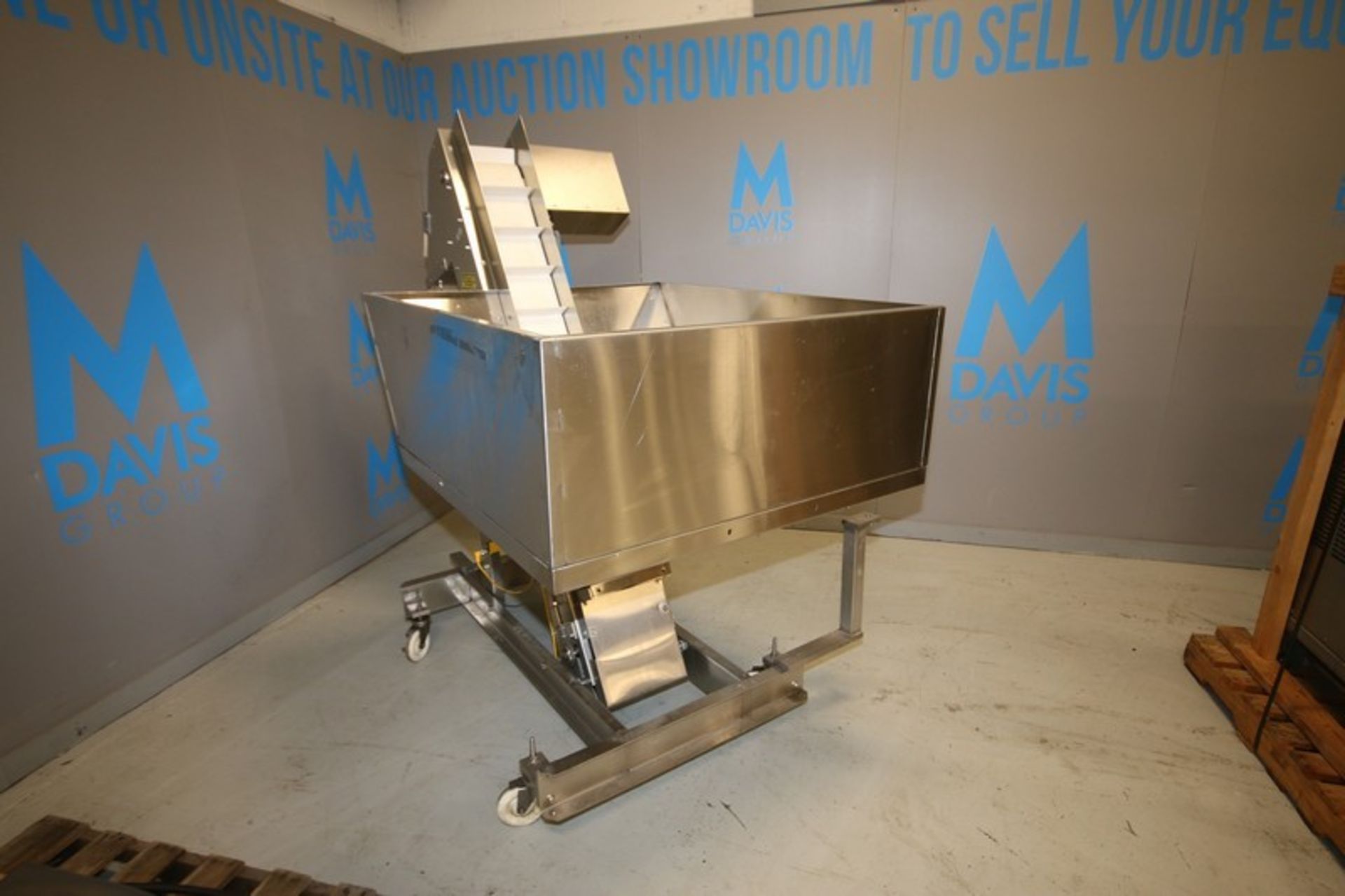 Hoppman Portable S/S Bottle Hopper/Elevator, Model EP08/08 SS, SN 30707, with 42" W x 48" L x 35" - Image 3 of 6