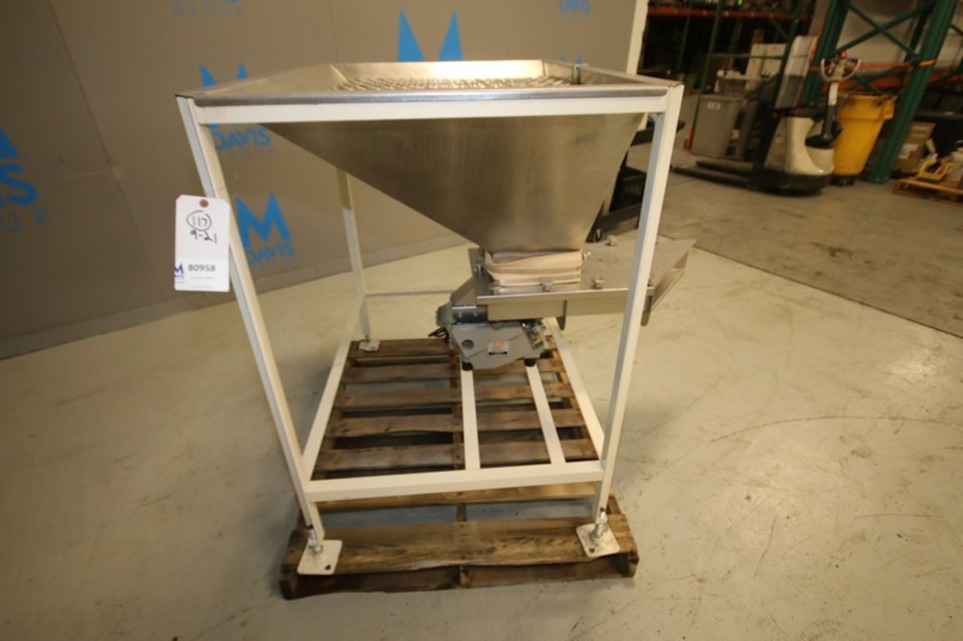 45" W x 34" L x 22" D S/S Feed Hopper with Top Safety Cage, Feeding Eriez Hi Vi Vibratory Feeder, - Image 2 of 6