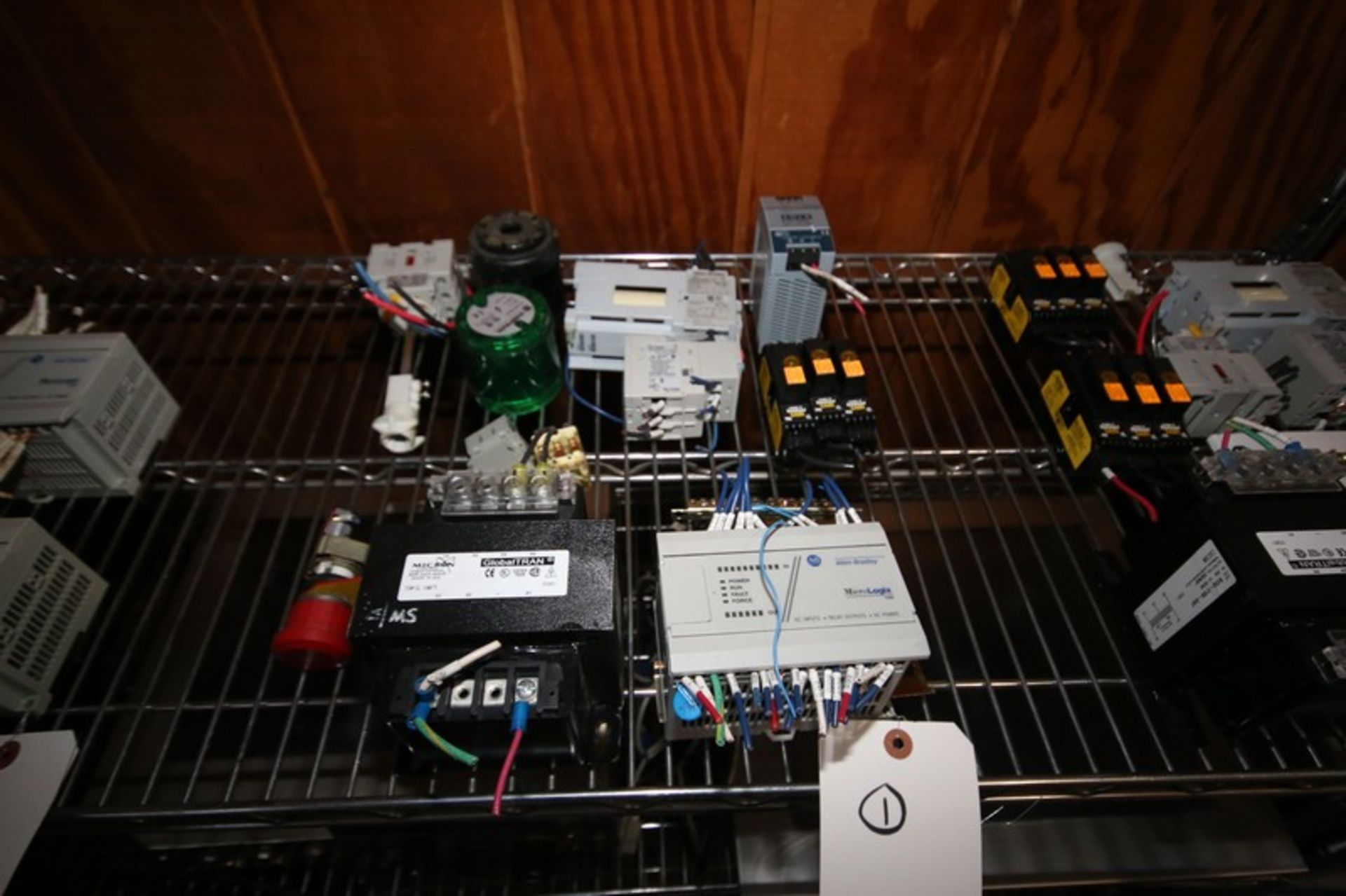 Machine Control System with Allen Bradley Micrologix 1000 PLC Controller, Cat. No. 176-L16BWA,