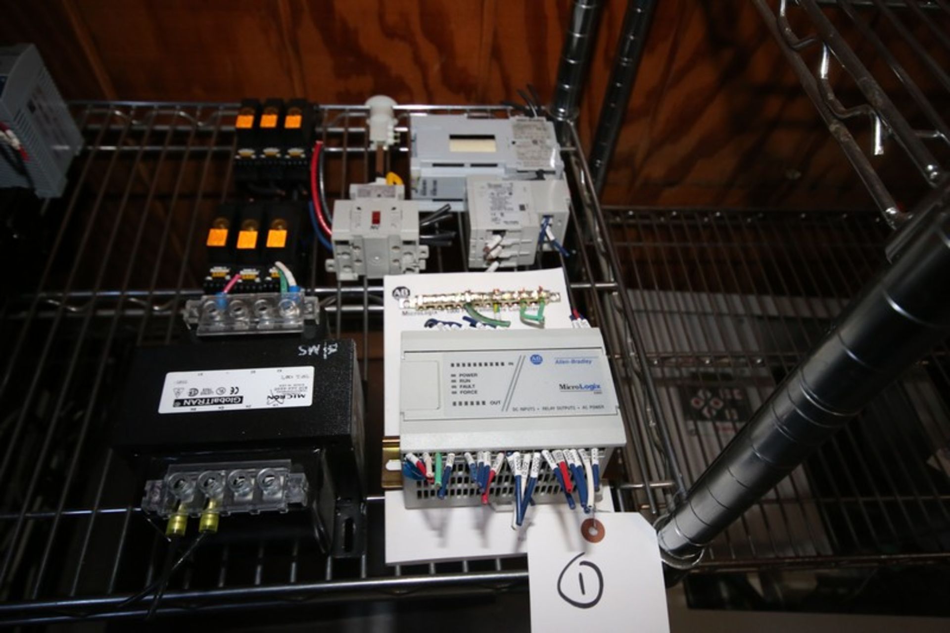 Machine Control System with Allen Bradley Micrologix 1000 PLC Controller, Cat. NO. 176-L16BWA,