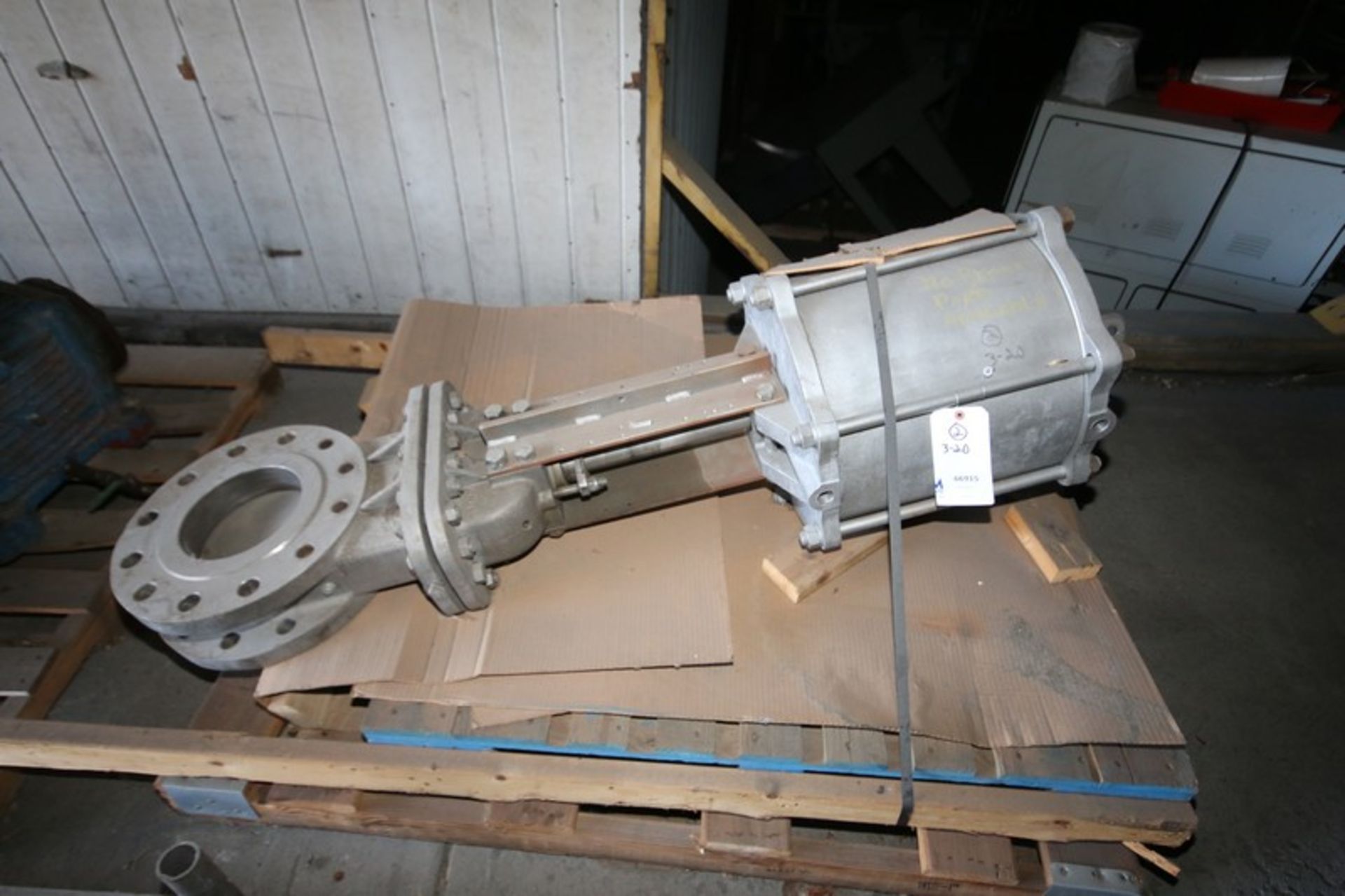 8" Pneumatic Valve (INV#66915)(Located @ the MDG Auction Showroom in Pgh., PA)(Handling, Loading &