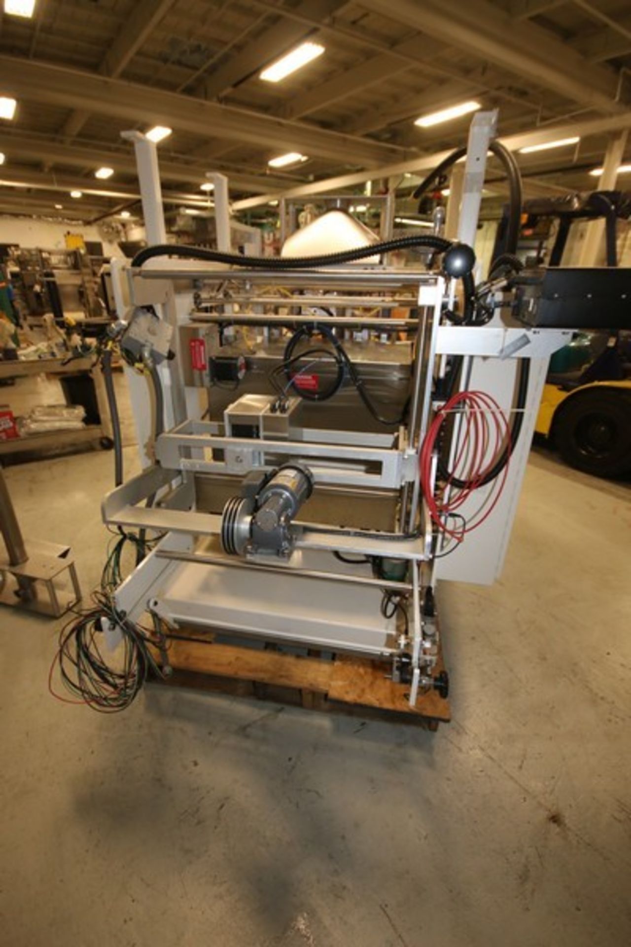 Universal Packaging Vertical Form Fill & Seal Packaging Machine (VFFS), Model S2000C, SN 1711, - Image 8 of 12