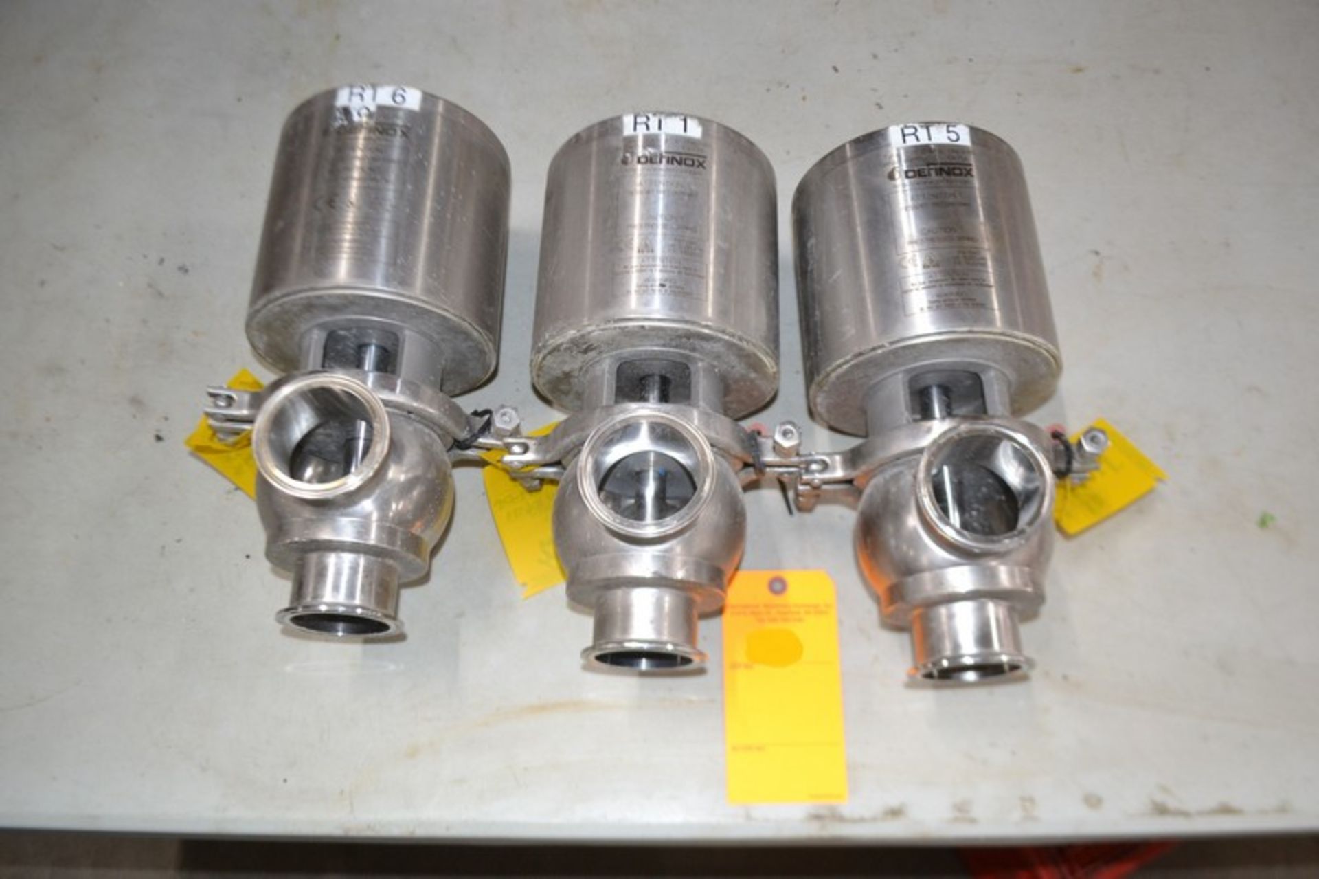 Lot of 3 Definox Model DCX3-3" Cross Body Type Air Valves. Required Loading Fee For Simple