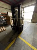 HYSTER PROPANE FORK LIFT MODEL H40XMS, 3 STAGE MAST, SIDE SHIFT 3550 LBS CAPACITY, 48'' FORKS (