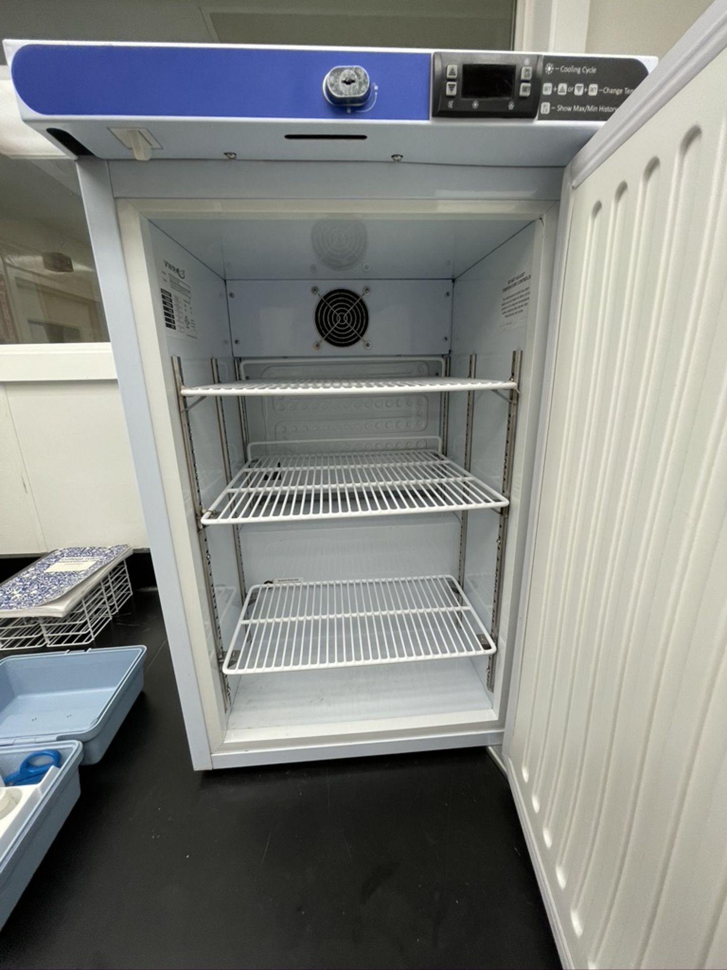 VWR SINGLE DOOR INCUBATOR, MODEL SCUCFS-0204 - Image 4 of 6