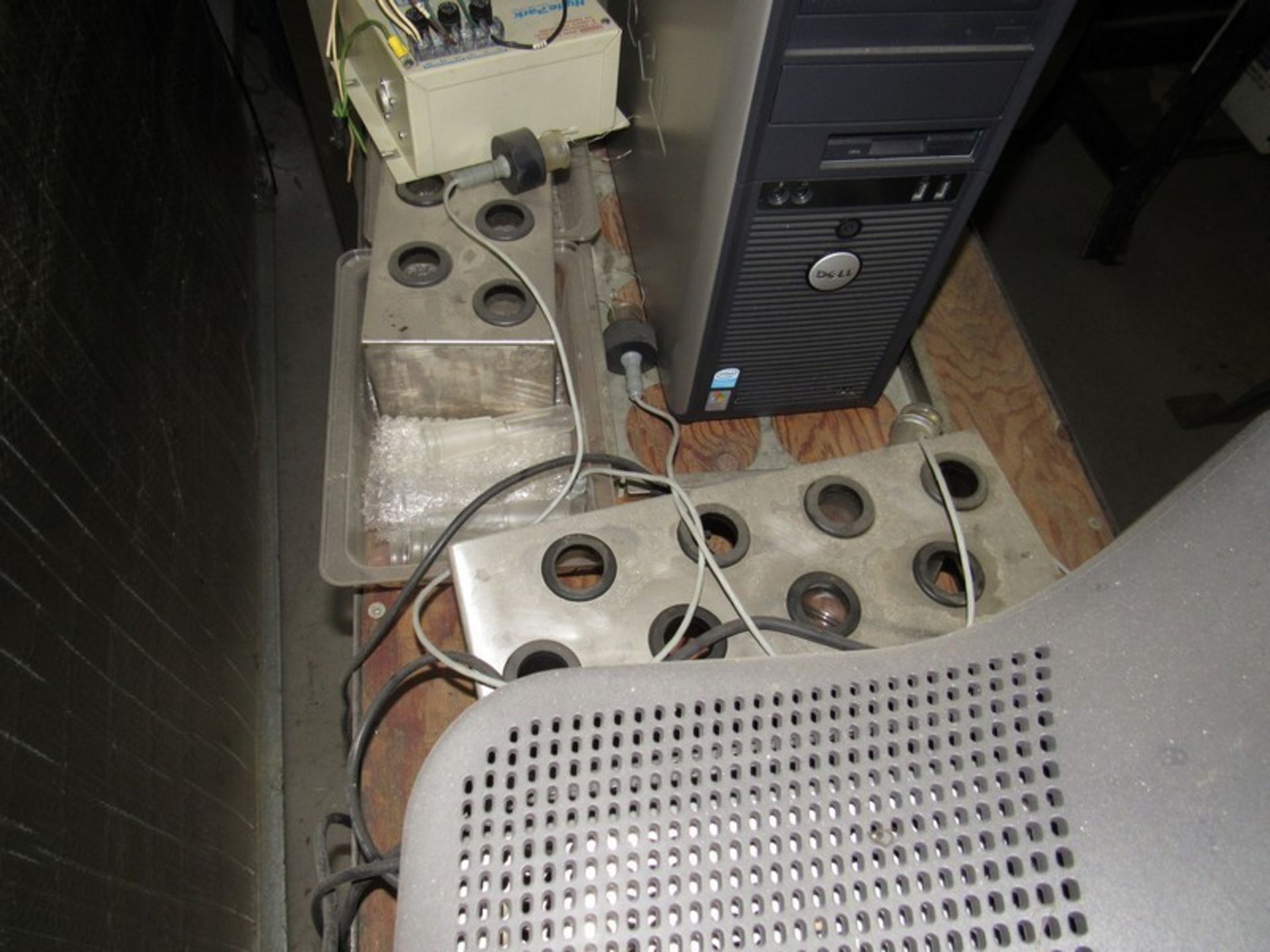 Electrolytic Respirometer Biodegradability Testing Machine with 16 Channel, computer and manuals. ( - Image 7 of 10