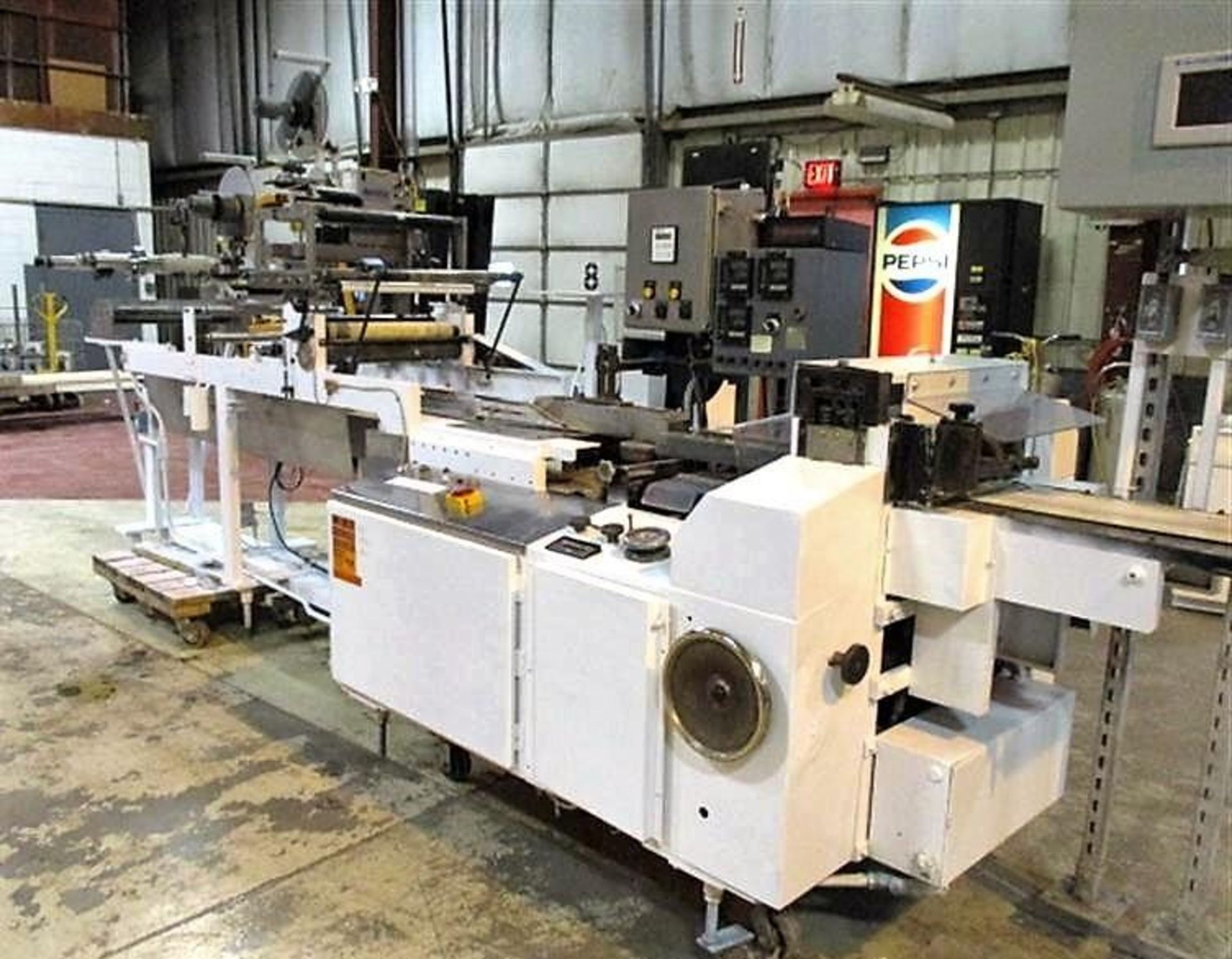 FMC Campbell Horizontal Flow Wrapper, Model 2201, S/N 2200-2304 with (2) Universal Labelers, Model - Image 18 of 18