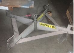 1-Ton Capacity SuperSac Hoist Attachment. (LOCATED IN IOWA, RIGGING INCLUDED WITH SALE PRICE) --