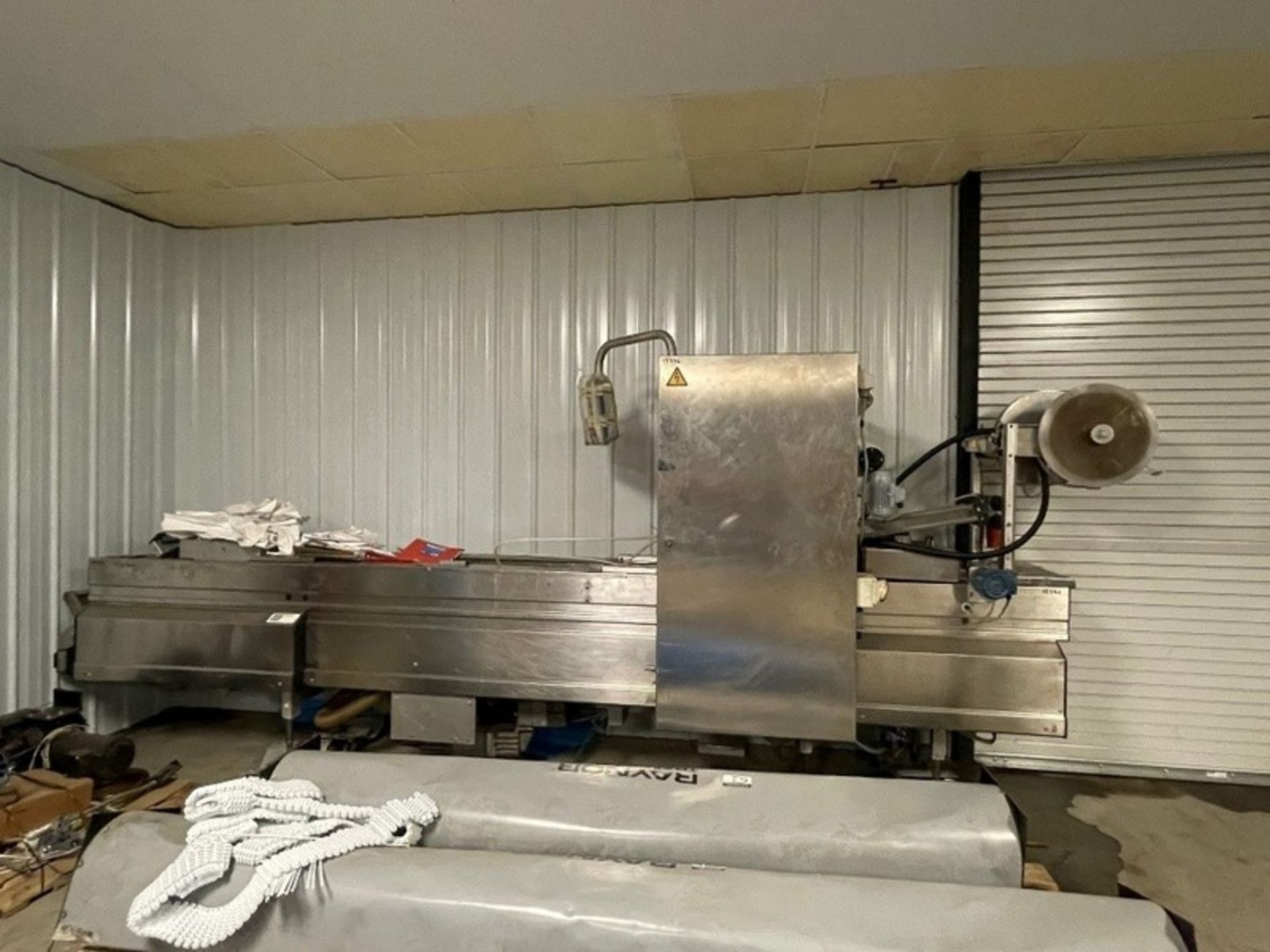 Multi-Vac Thermoformer/Horizontal Vacuum Packaging Machine, Model R230, S/N 846,415/3+N/50 with - Image 2 of 7