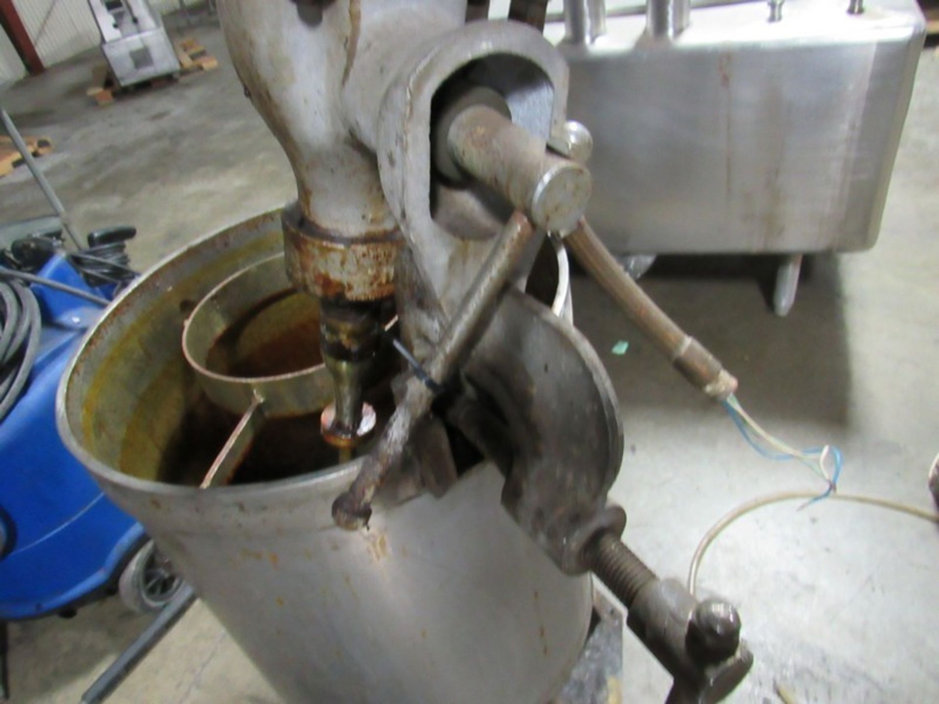 SS Mix Tank with mixer on casters (Rigging and loading fees included in the selling price). Optional - Image 12 of 14