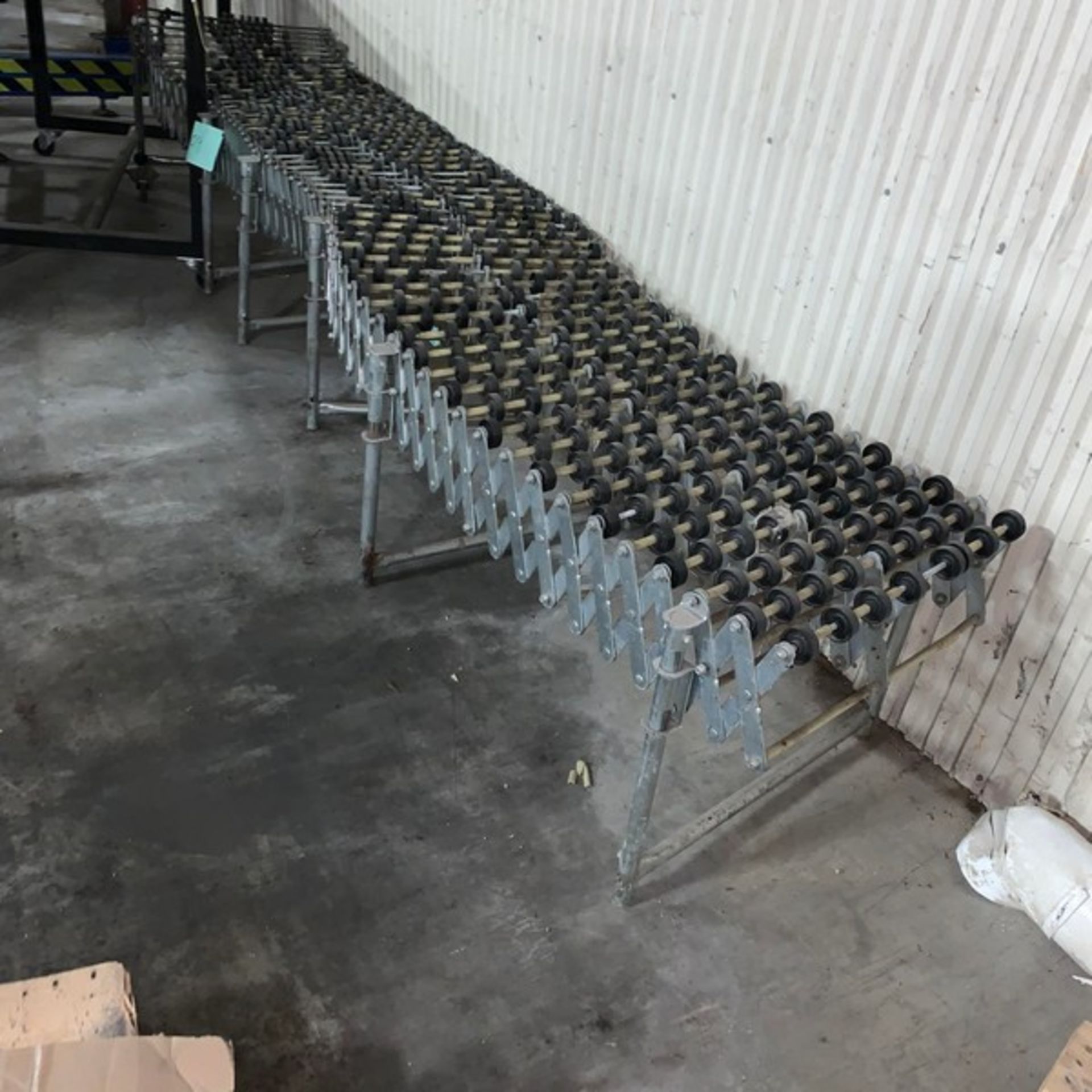 Flexible Slate Conveyor (LOCATED IN IOWA, RIGGING INCLUDED WITH SALE PRICE - Loading Fee $75.