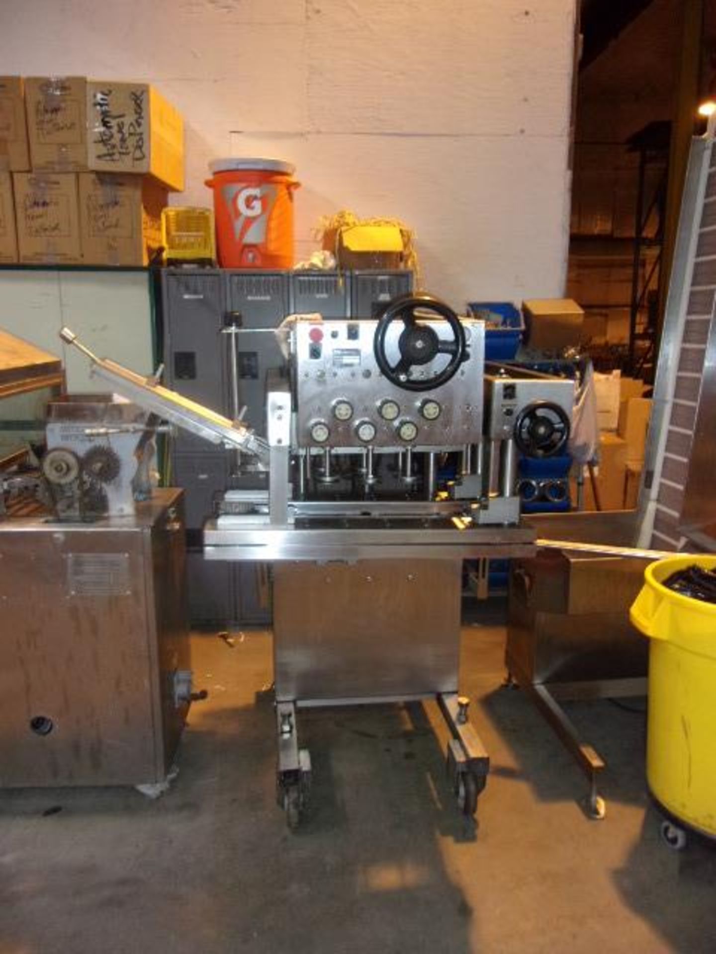 Kiss 6-Spindle Capper, Model ACT-06 with Waterfall Sorter (Fully Rebuilt) (Located Athens, OH