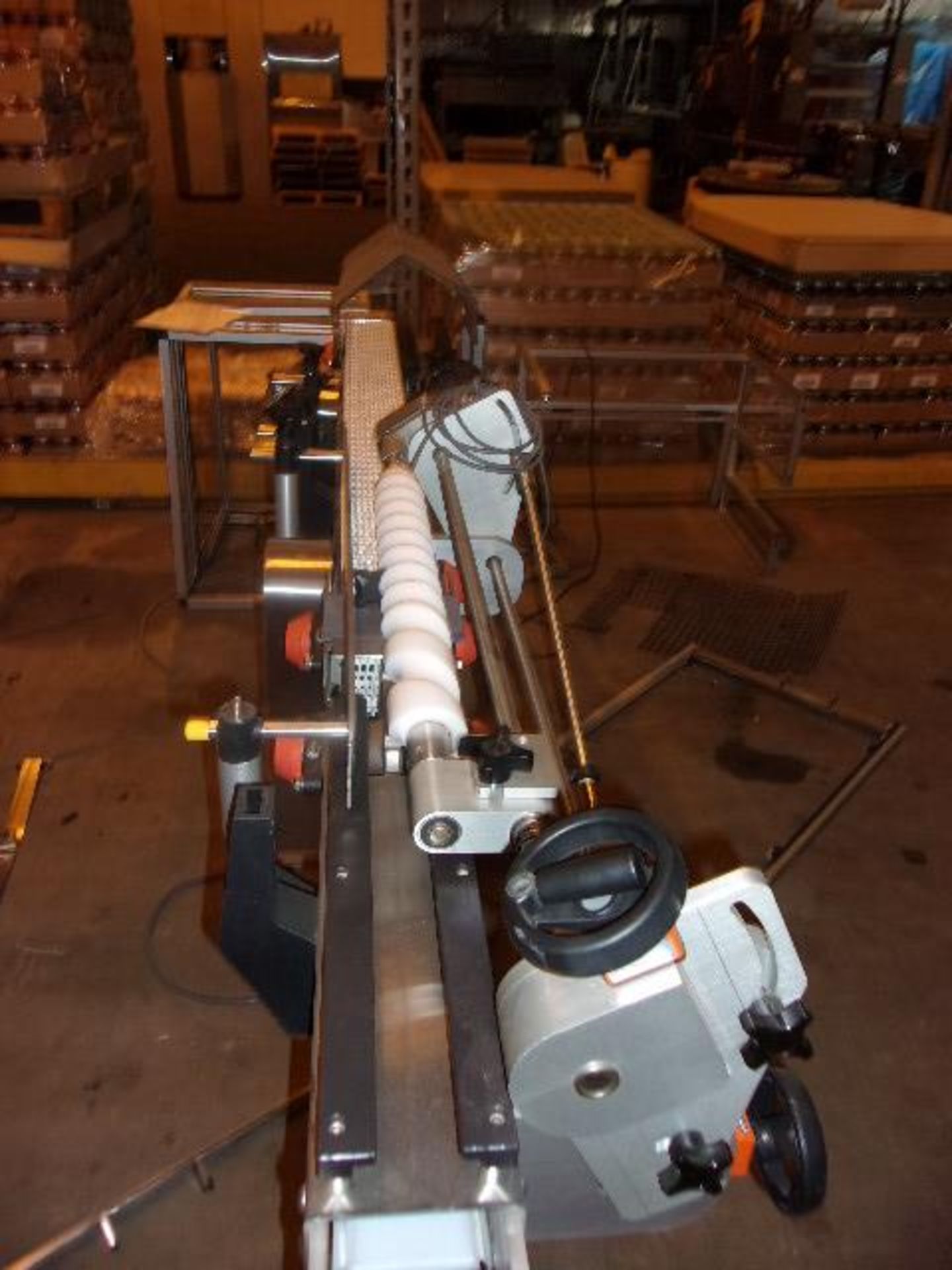 Universal Machine & Engineering Bottle Separators Aprox. 7' Transfer Conveyor - Image 4 of 4