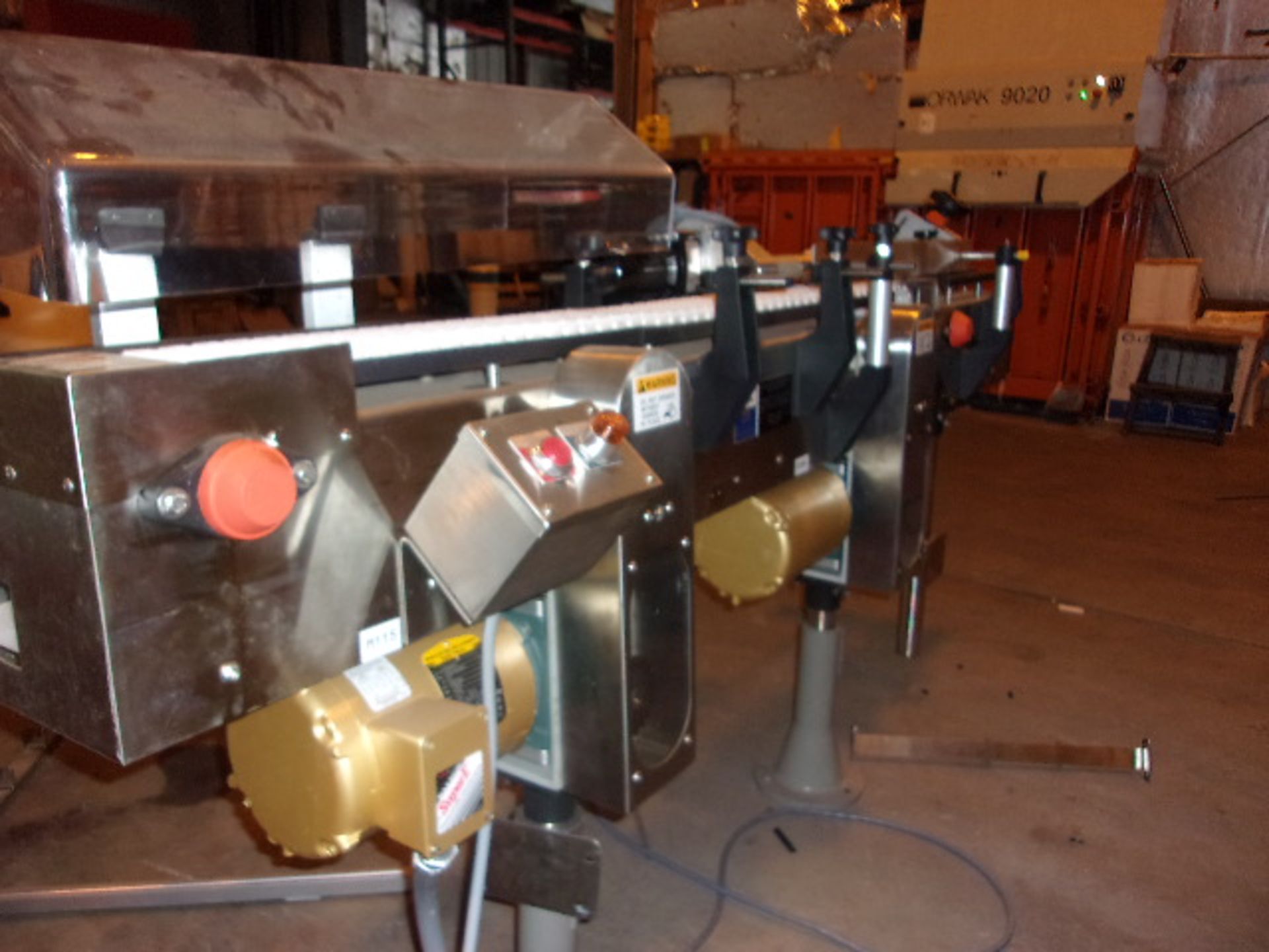 Universal Machine & Engineering Bottle Separators Aprox. 7' Transfer Conveyor - Image 2 of 4